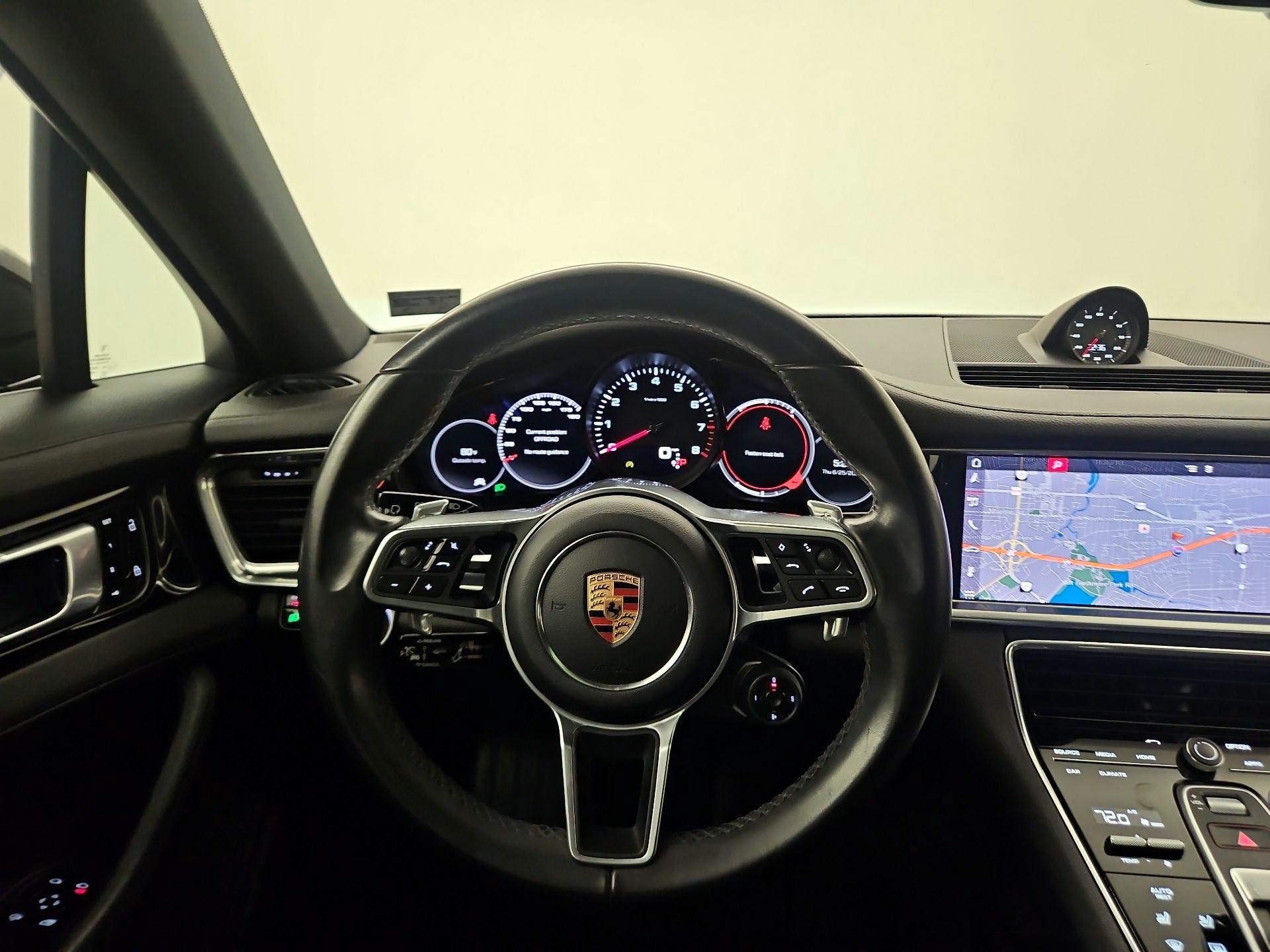 Thumbnail: 2019 Porsche Panamera - 10