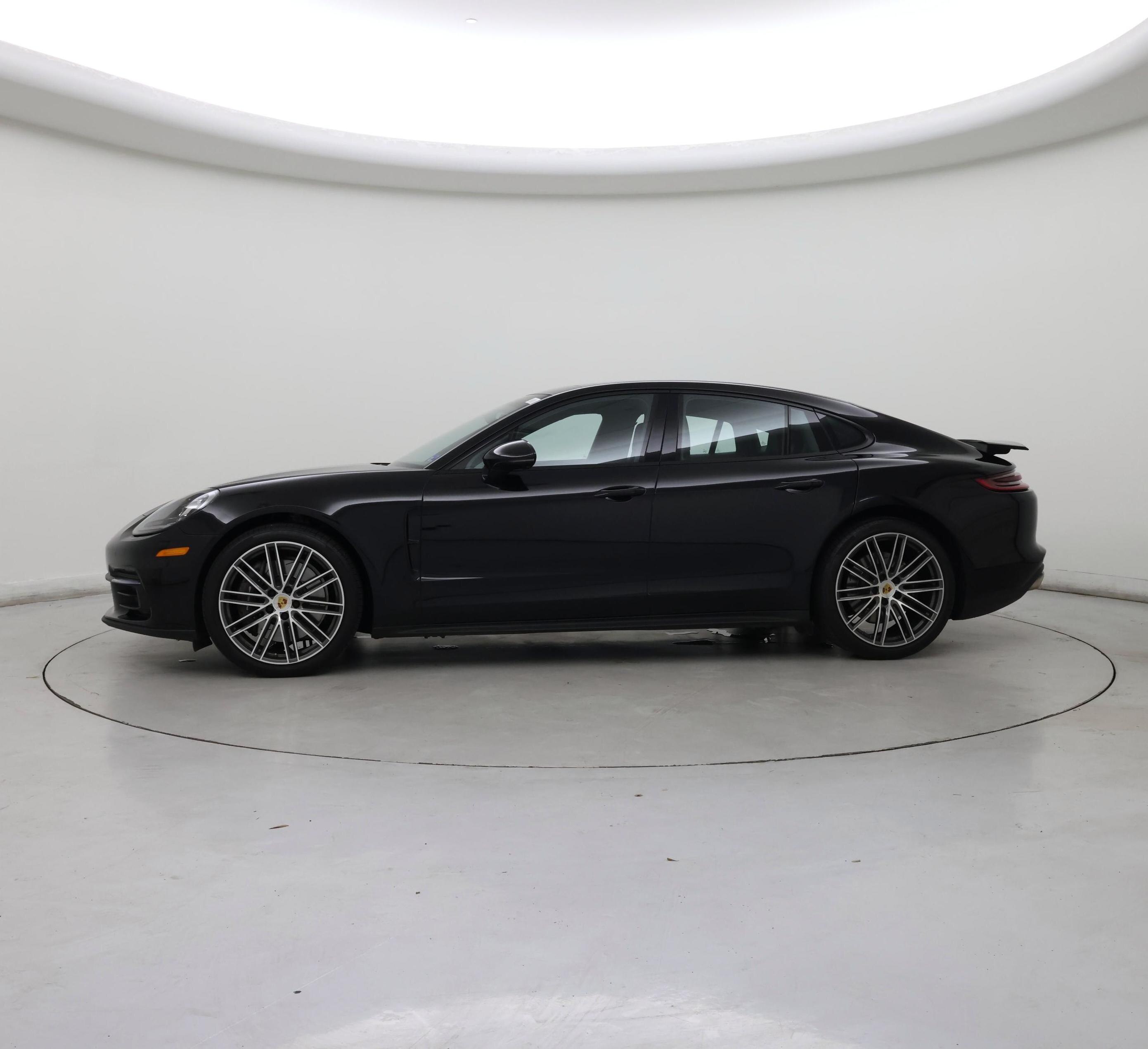 Thumbnail: 2019 Porsche Panamera - 3