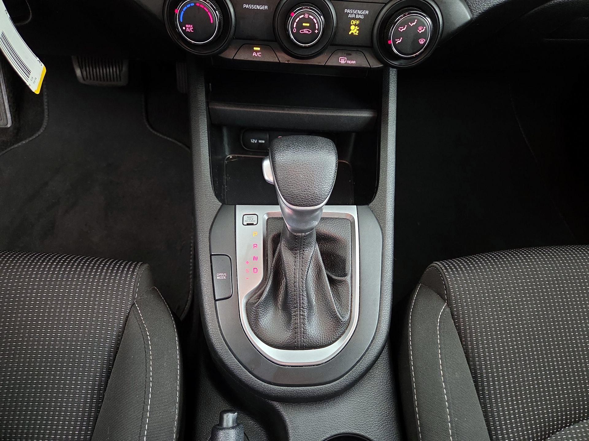 Thumbnail: 2020 Kia Forte - 17