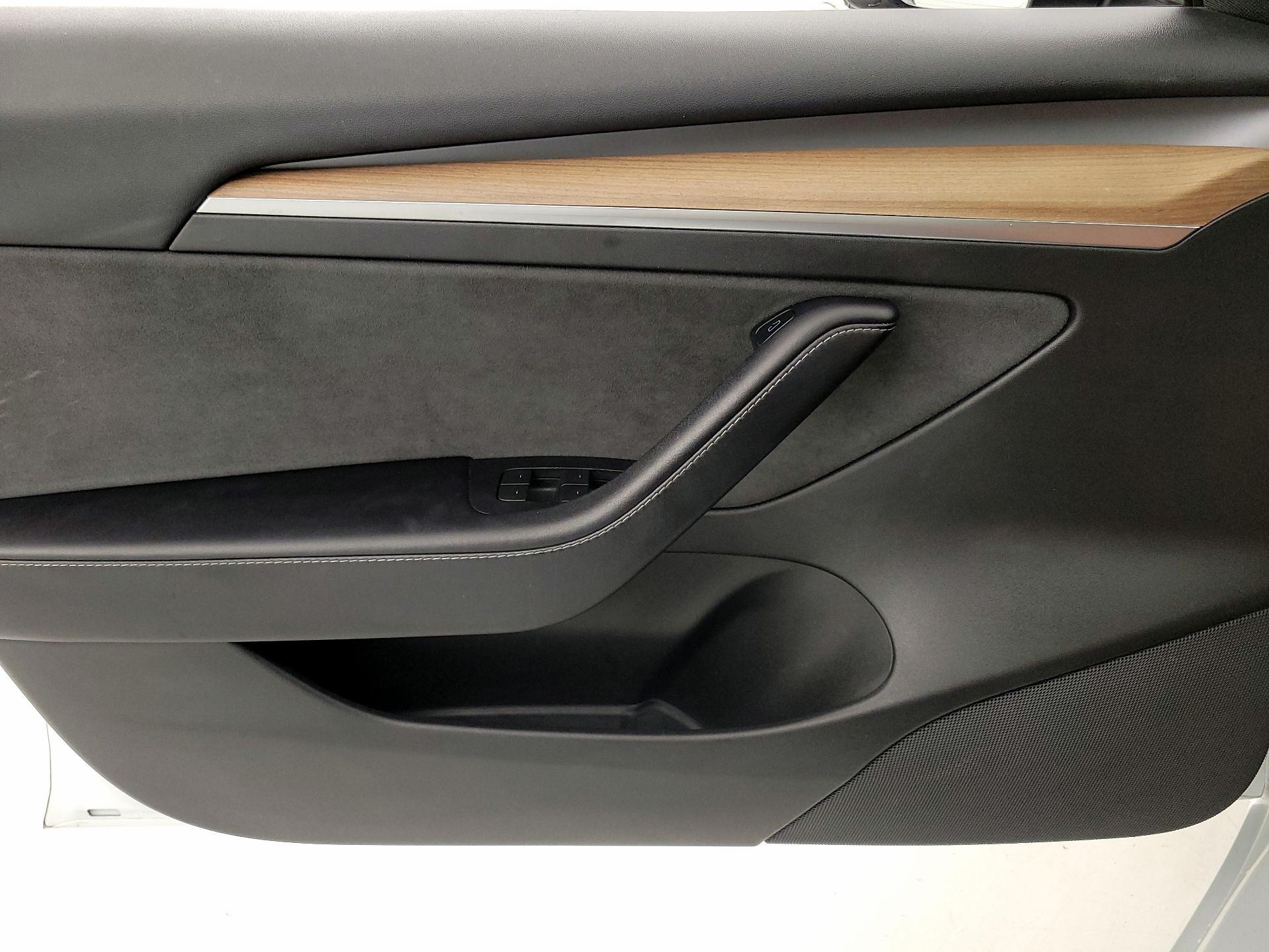 Thumbnail: 2023 Tesla Model 3 - 12