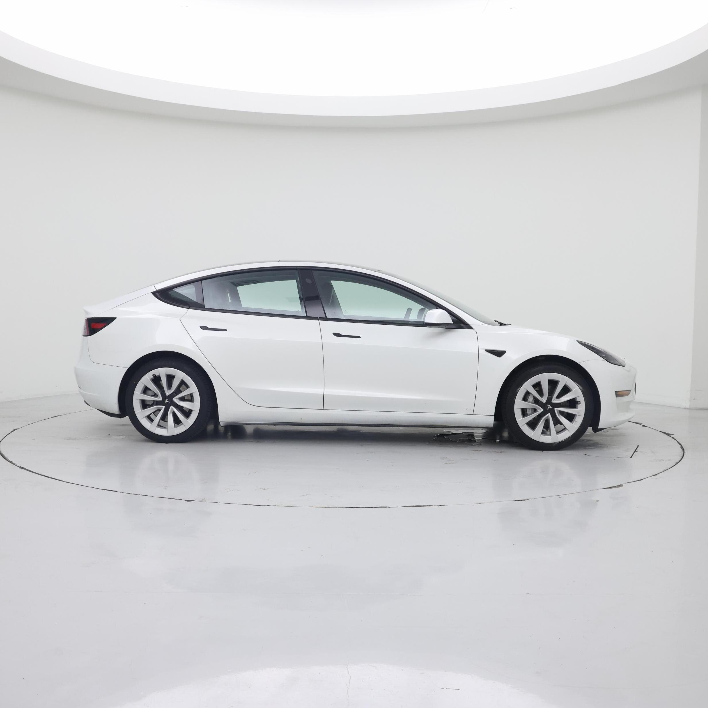 Thumbnail: 2023 Tesla Model 3 - 7