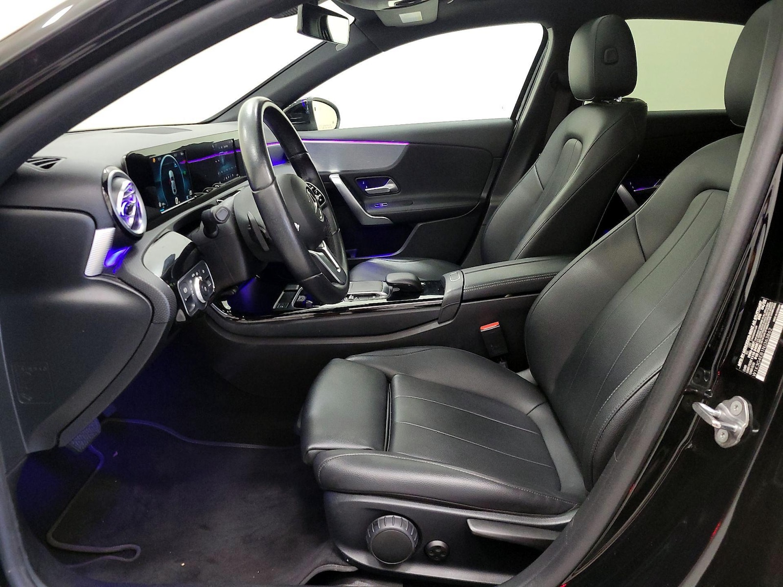 2022 Mercedes-Benz A-Class A220 - Photo 12