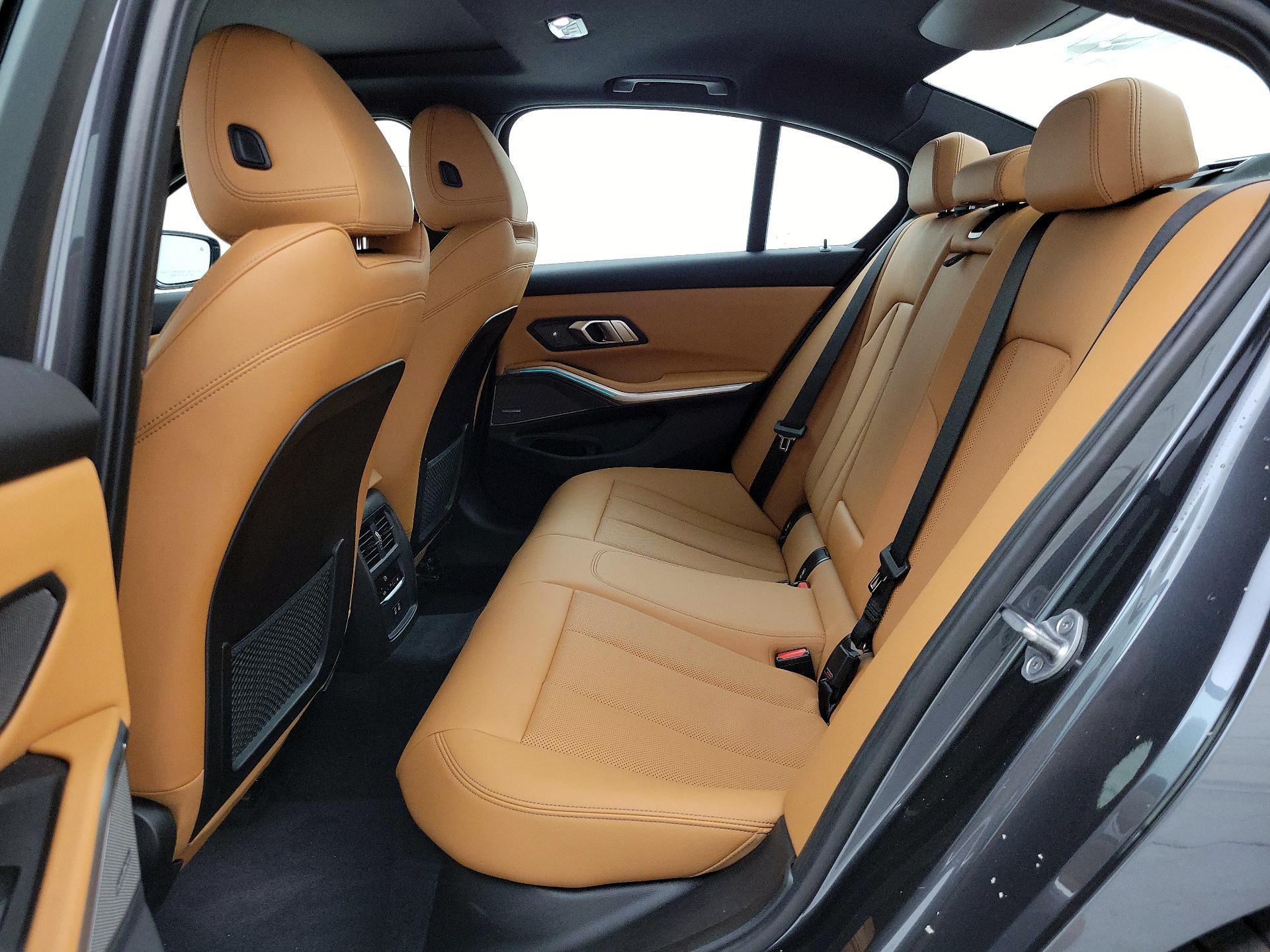 Thumbnail: 2022 BMW 3 Series - 19
