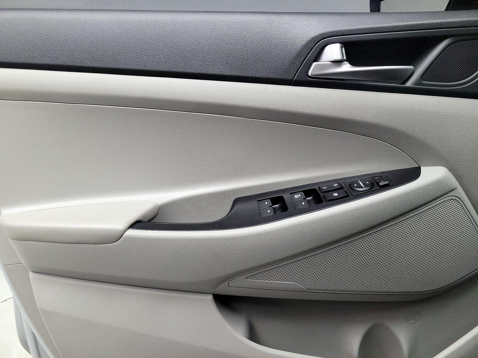 Thumbnail: 2019 Hyundai Tucson - 12