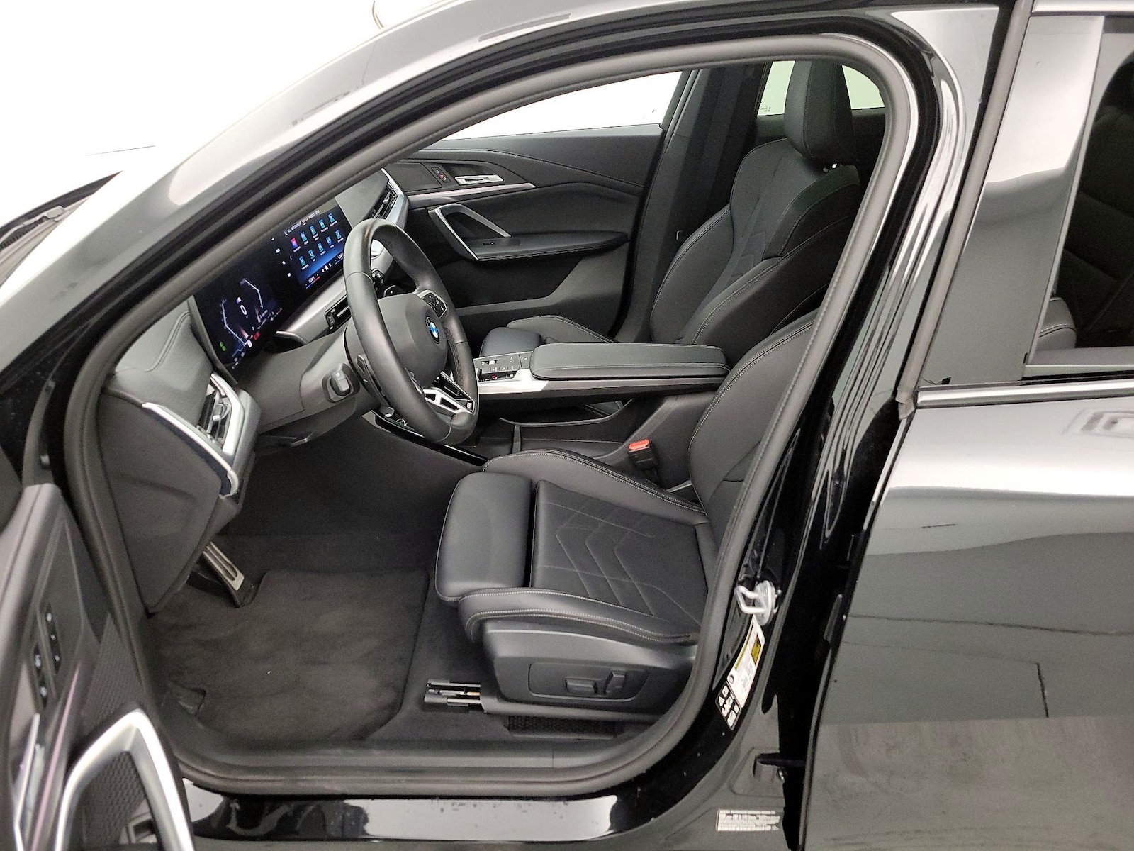 2025 BMW X2 28i - Photo 12