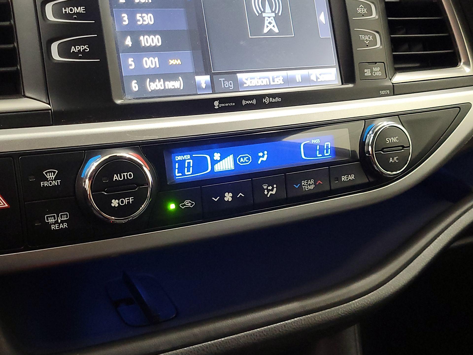 Thumbnail: 2017 Toyota Highlander - 17