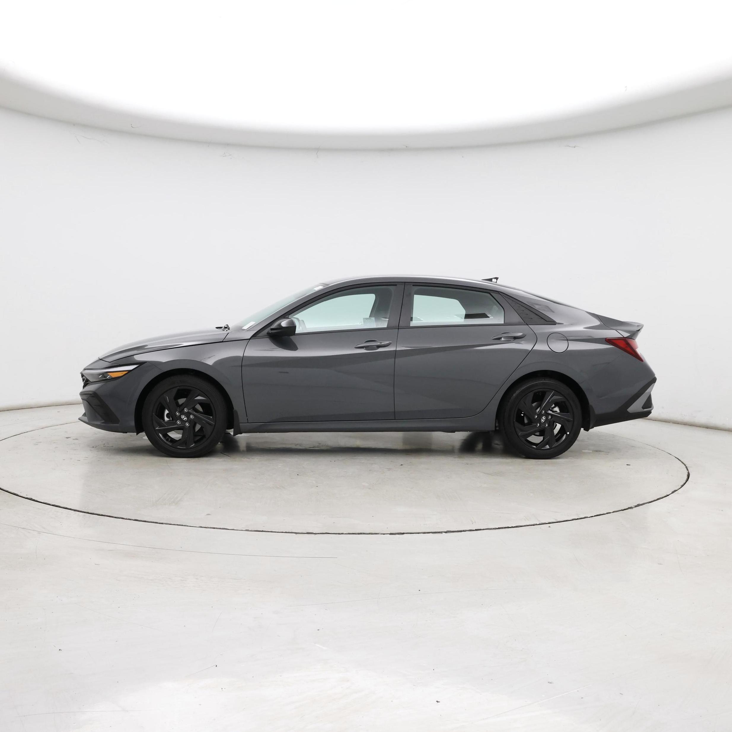 Thumbnail: 2026 Hyundai Elantra - 3