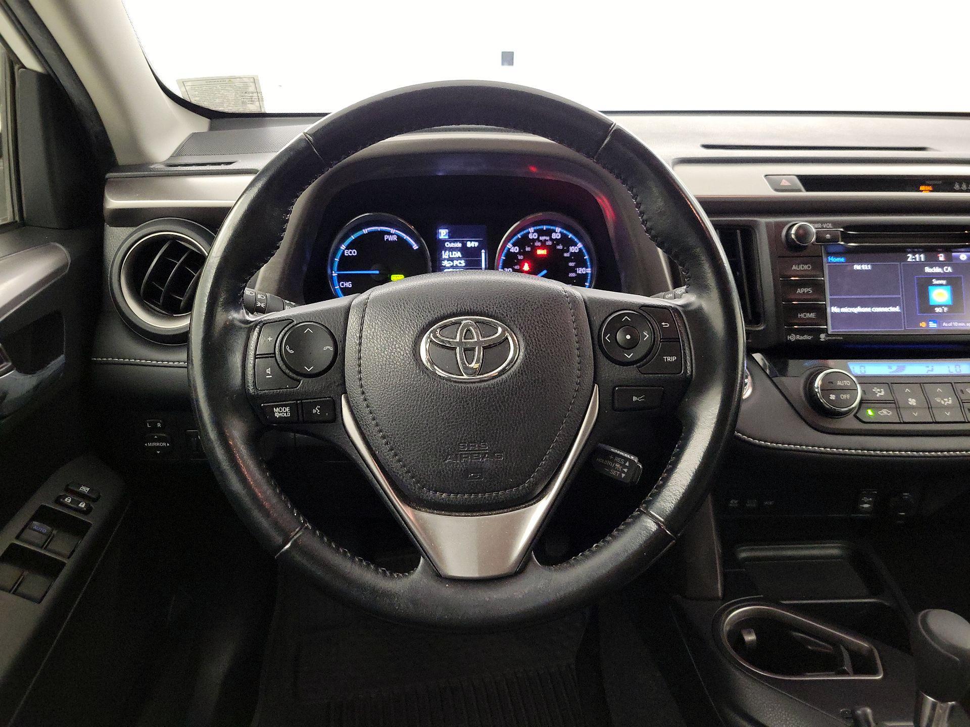 Thumbnail: 2018 Toyota RAV4 - 10