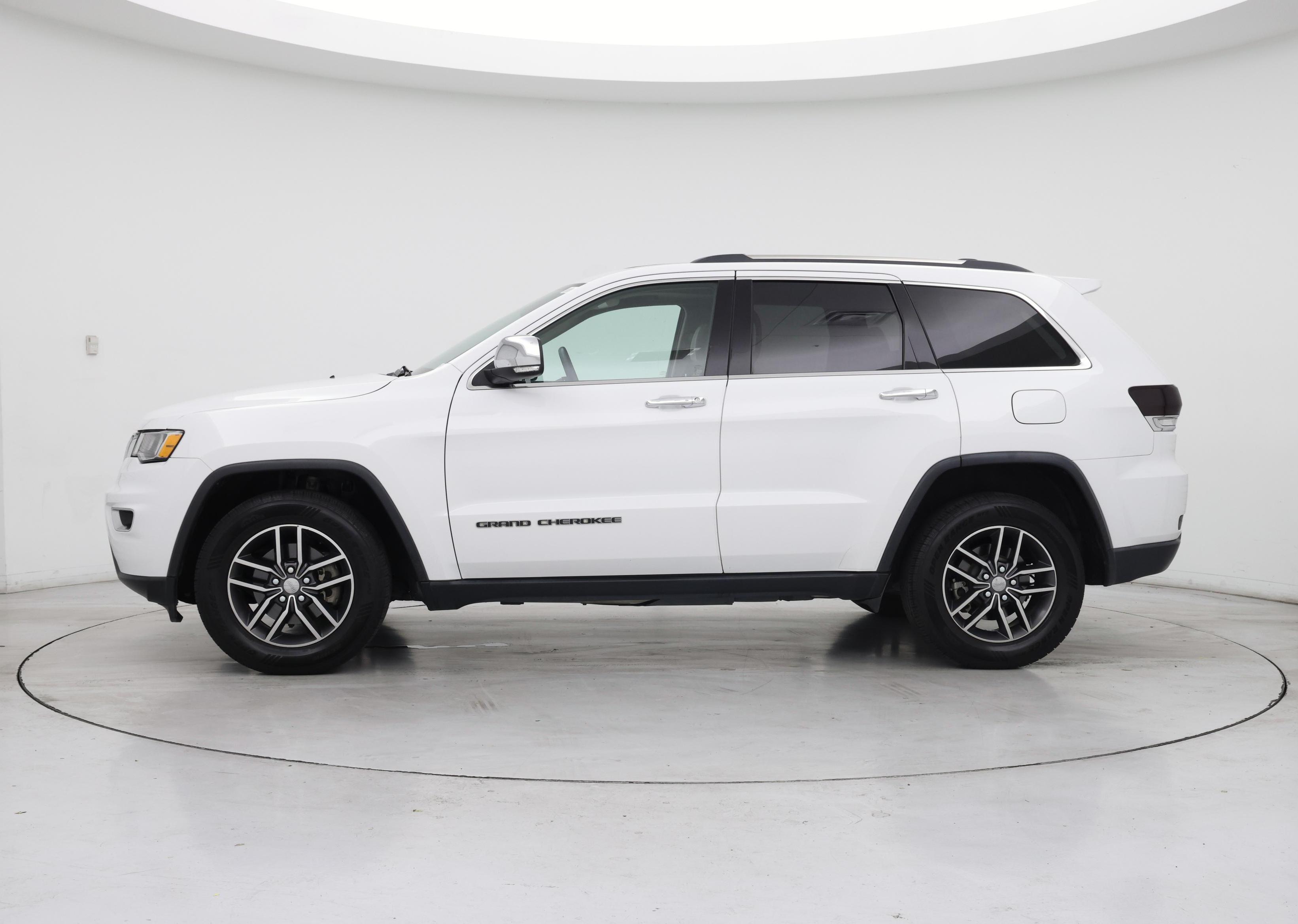 Thumbnail: 2017 Jeep Grand Cherokee - 3
