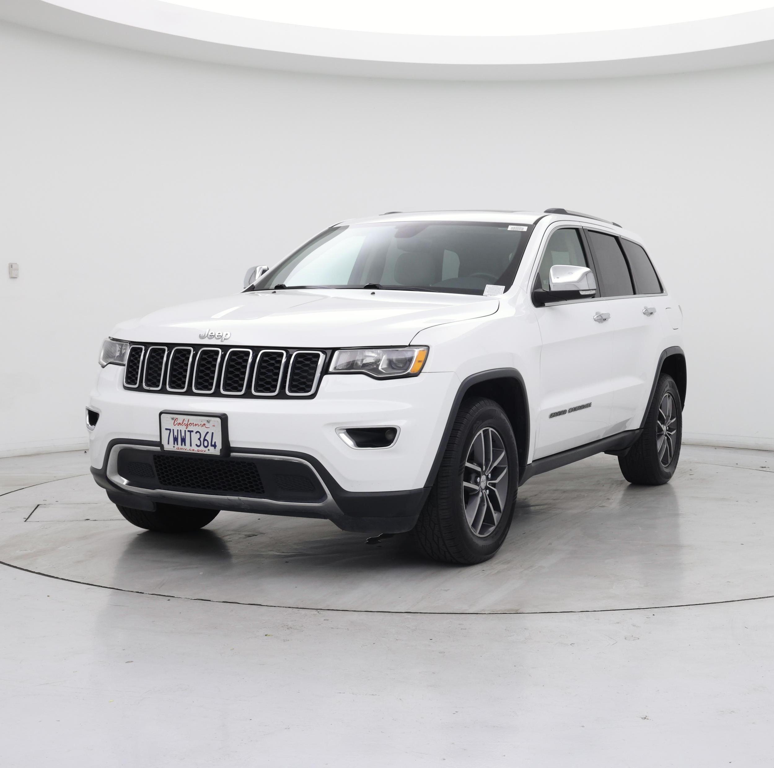 Thumbnail: 2017 Jeep Grand Cherokee - 4