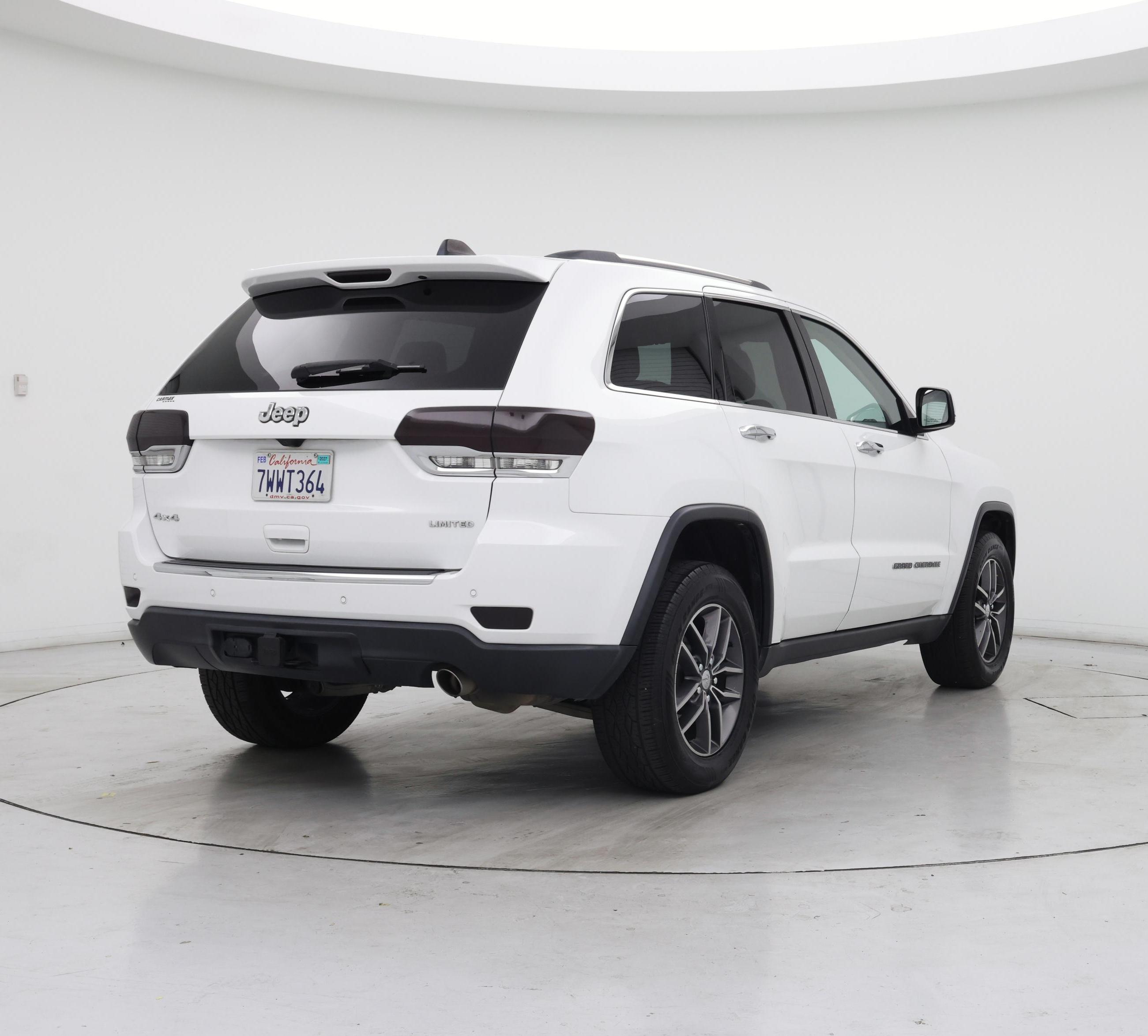 Thumbnail: 2017 Jeep Grand Cherokee - 8