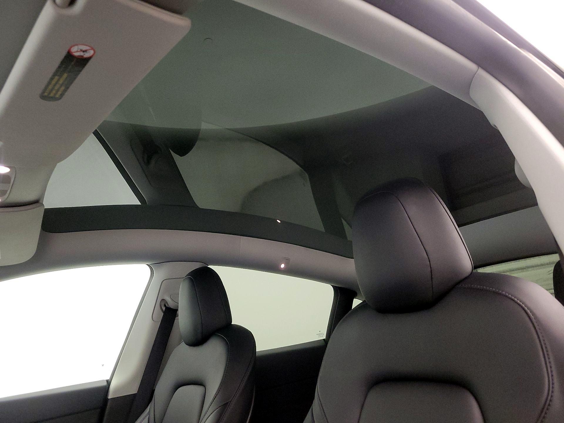 Thumbnail: 2022 Tesla Model Y - 18