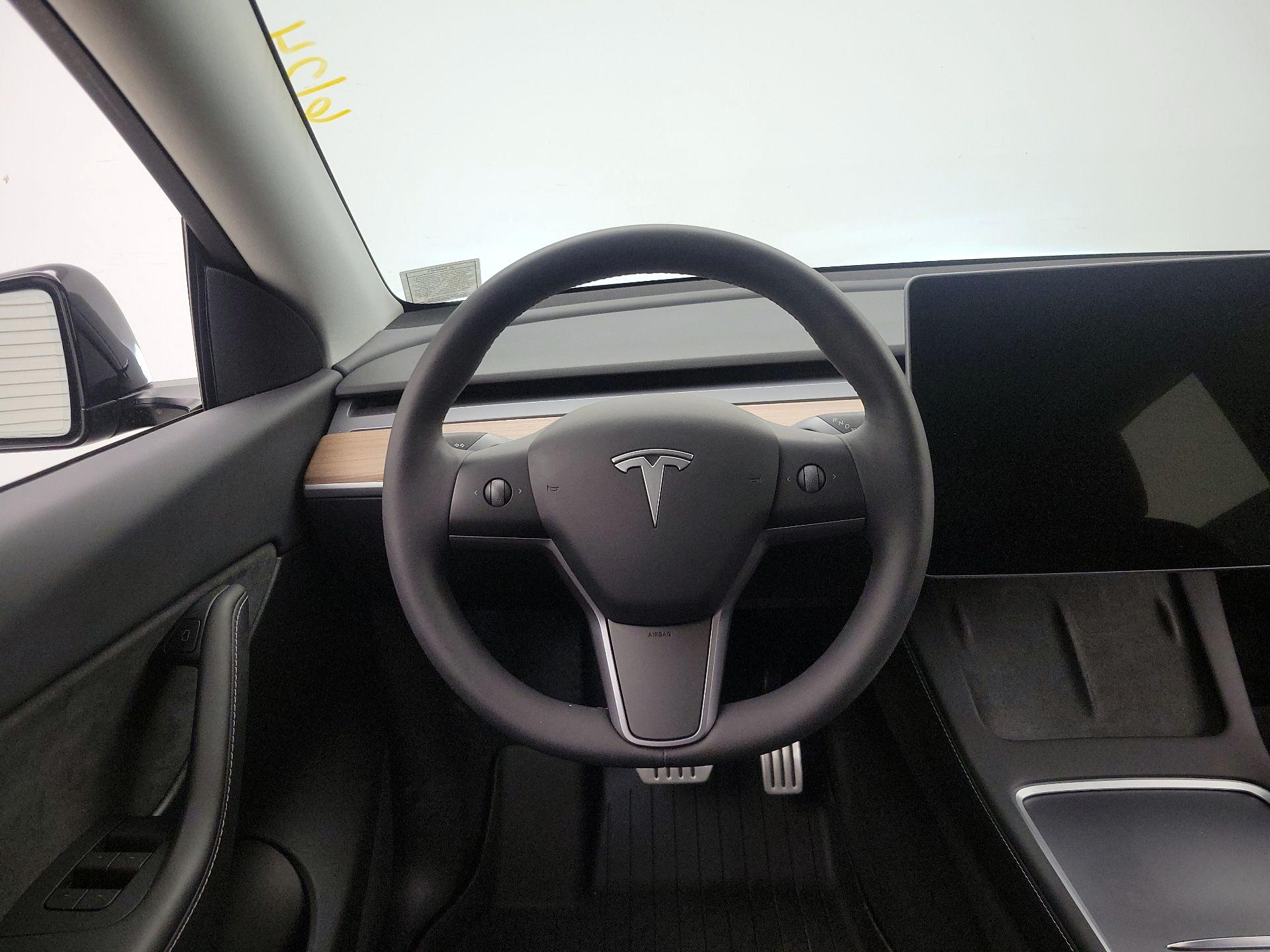 Thumbnail: 2022 Tesla Model Y - 10
