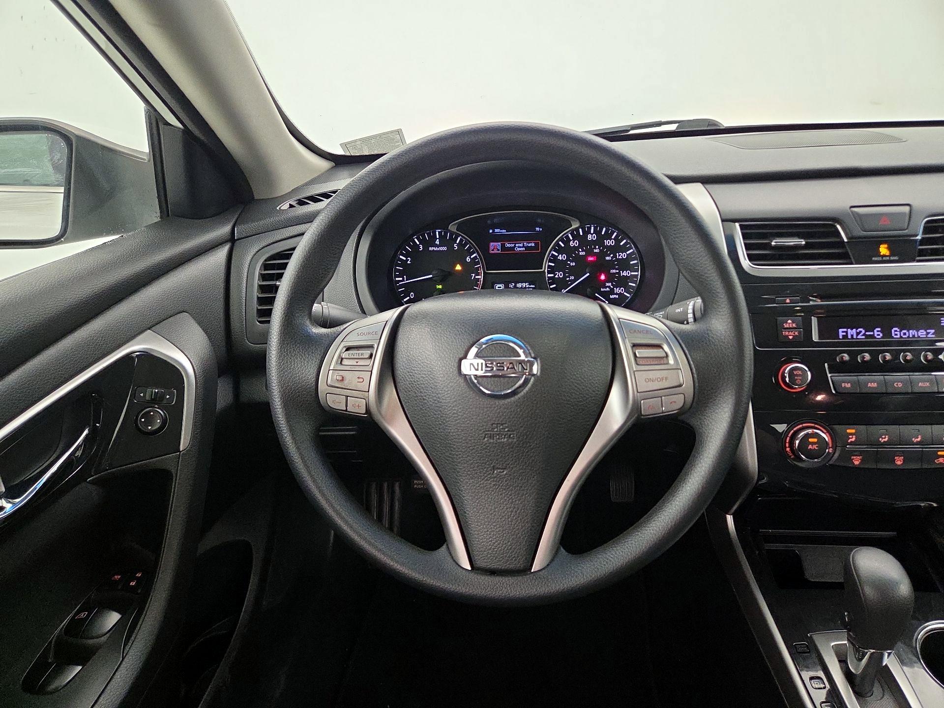 Thumbnail: 2014 Nissan Altima - 10