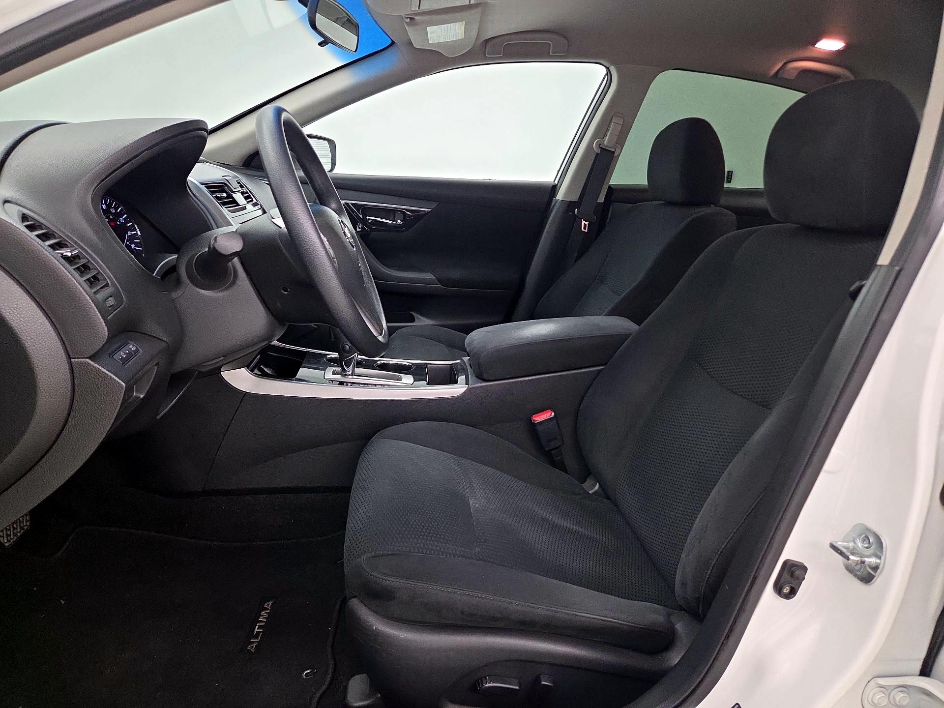 Thumbnail: 2014 Nissan Altima - 11