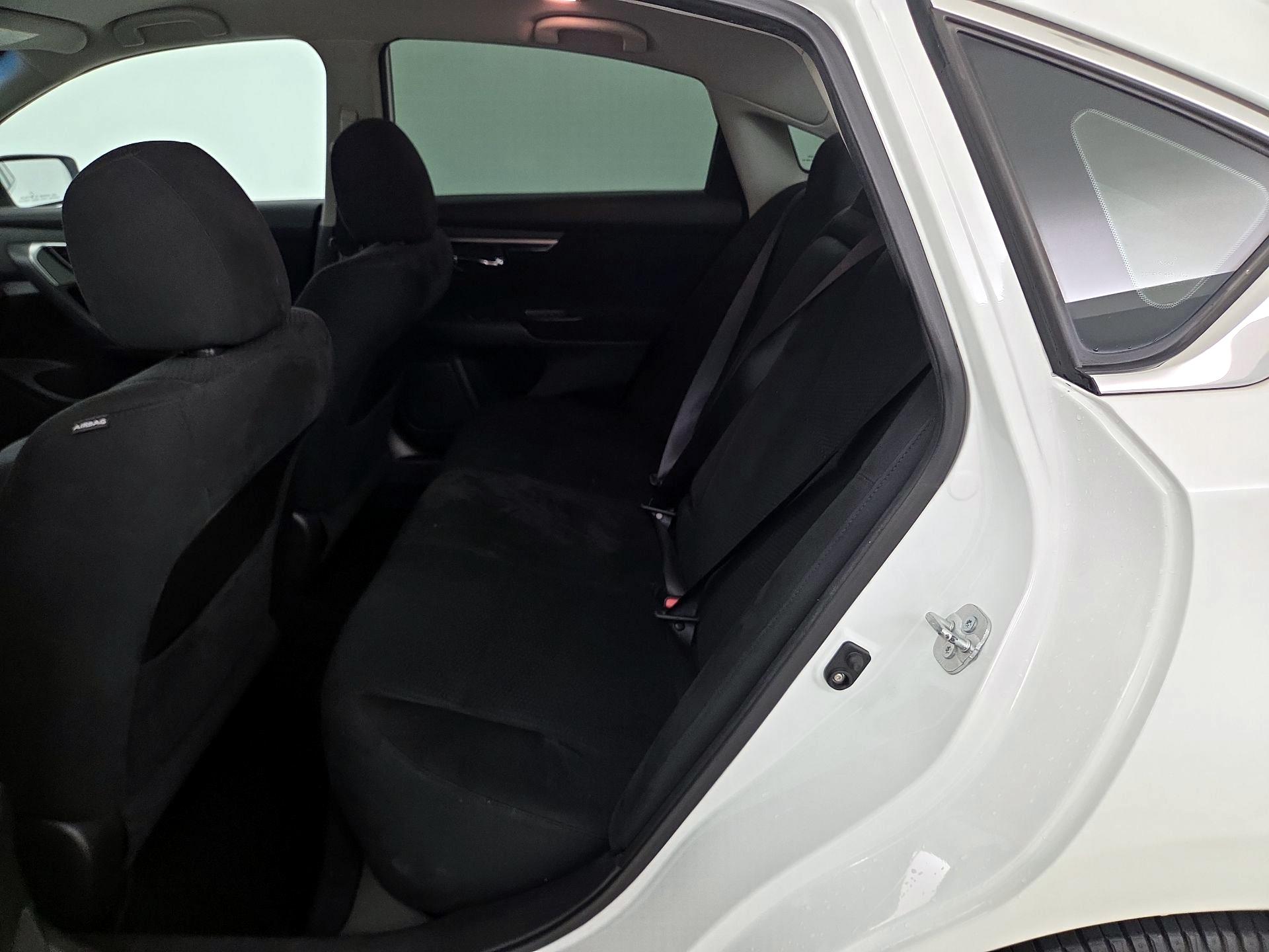 Thumbnail: 2014 Nissan Altima - 17