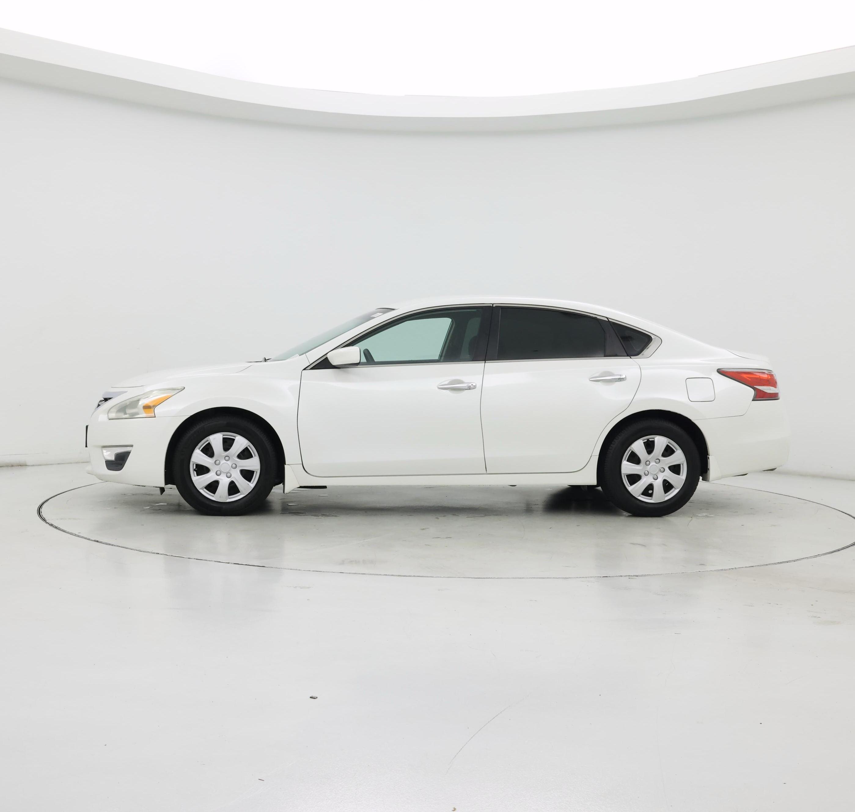 Thumbnail: 2014 Nissan Altima - 3