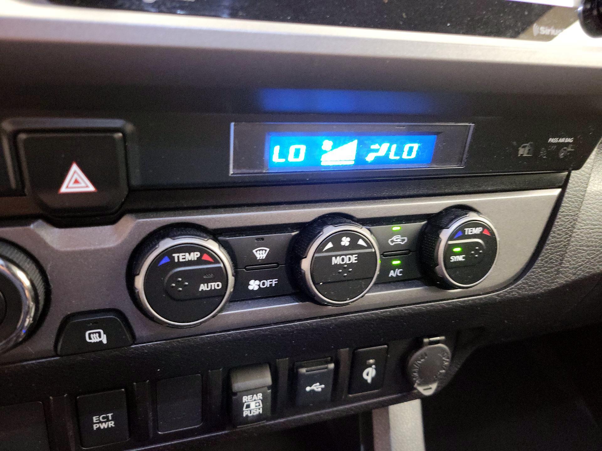 Thumbnail: 2022 Toyota Tacoma - 16