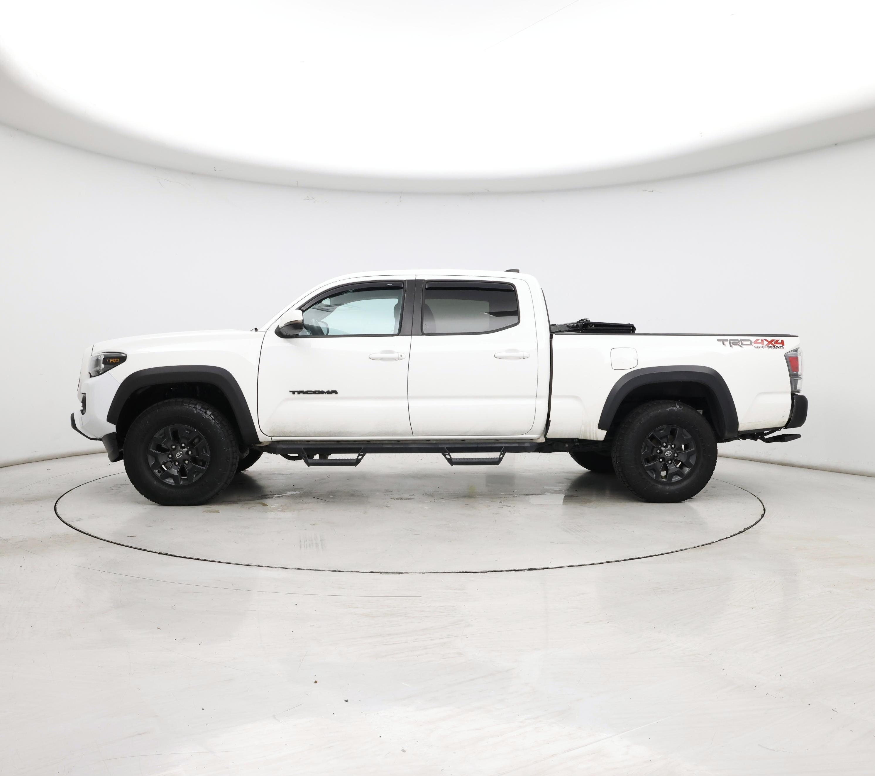 Thumbnail: 2022 Toyota Tacoma - 3