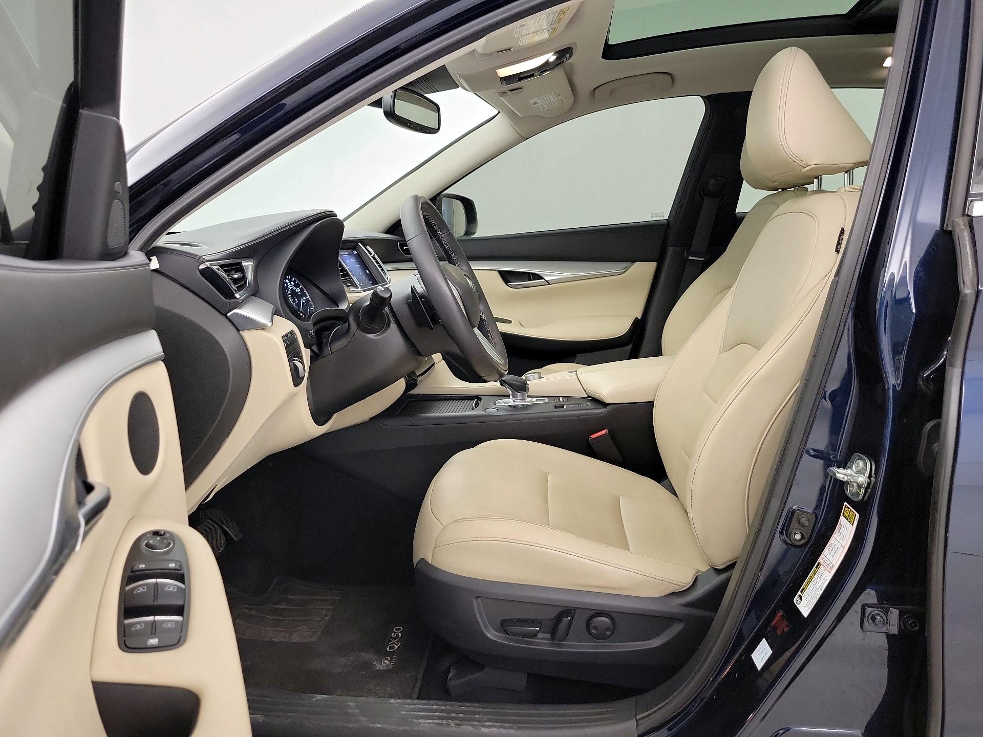 Thumbnail: 2021 INFINITI QX50 - 11