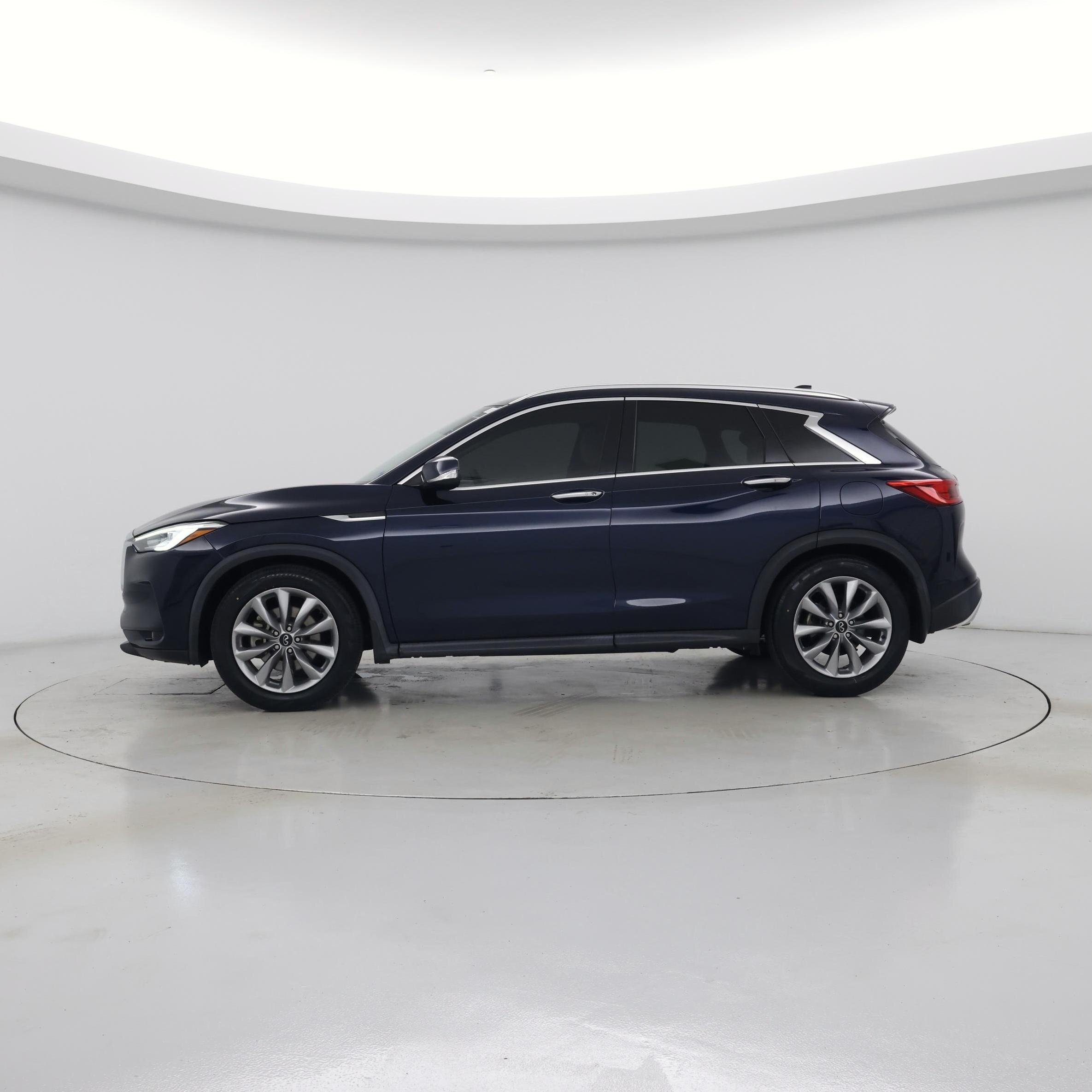 Thumbnail: 2021 INFINITI QX50 - 3