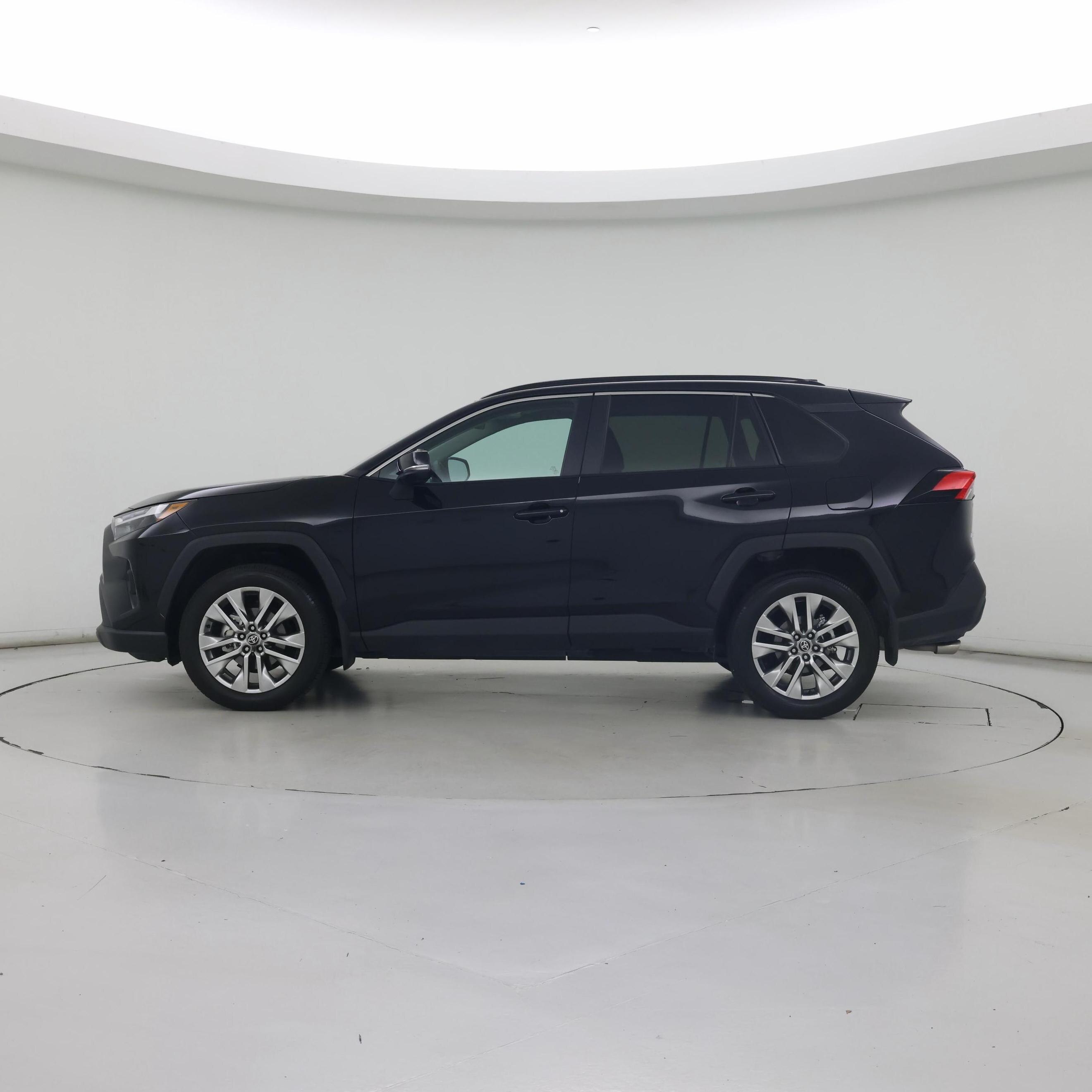 Thumbnail: 2025 Toyota RAV4 - 3