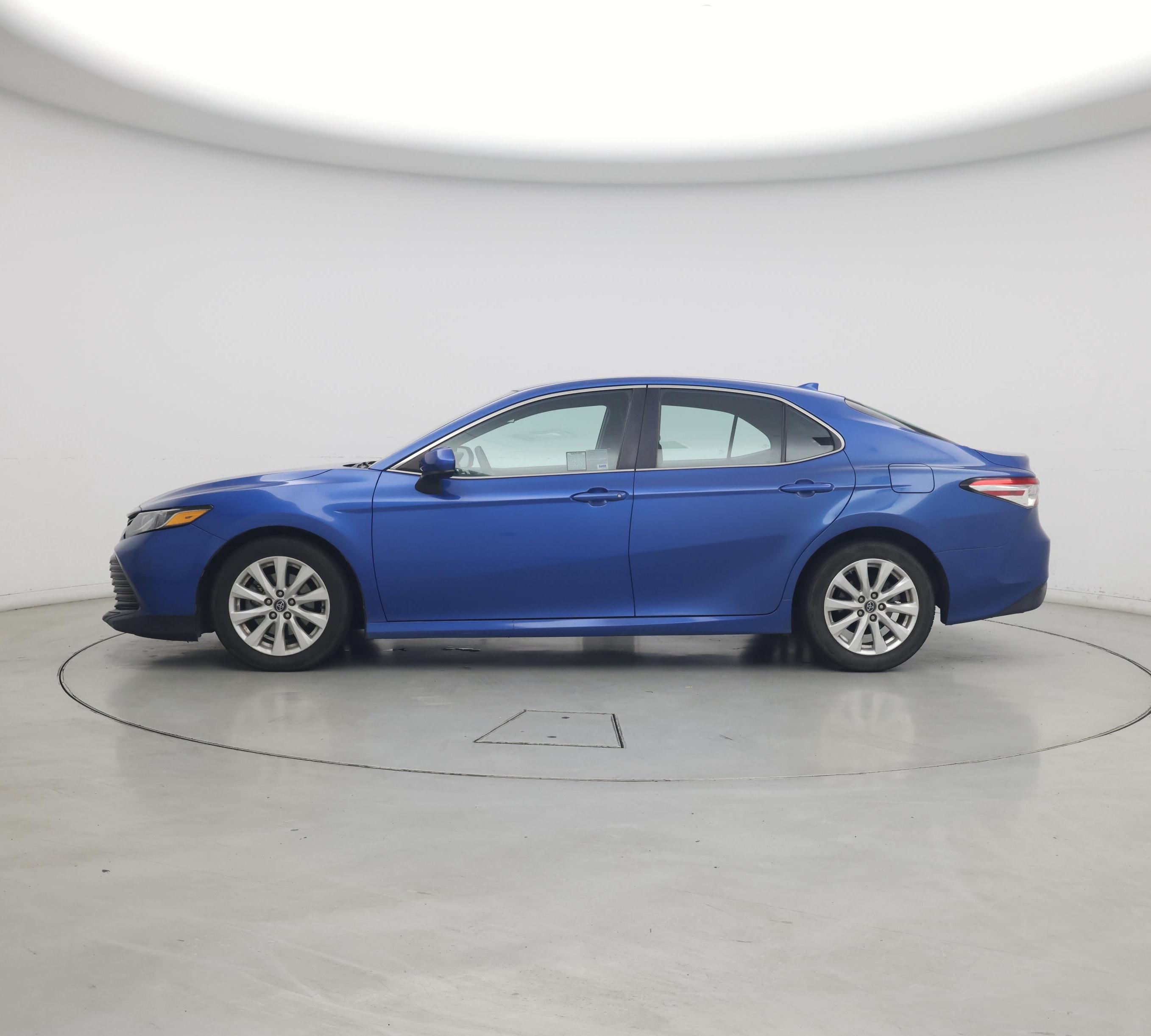 Thumbnail: 2020 Toyota Camry - 3