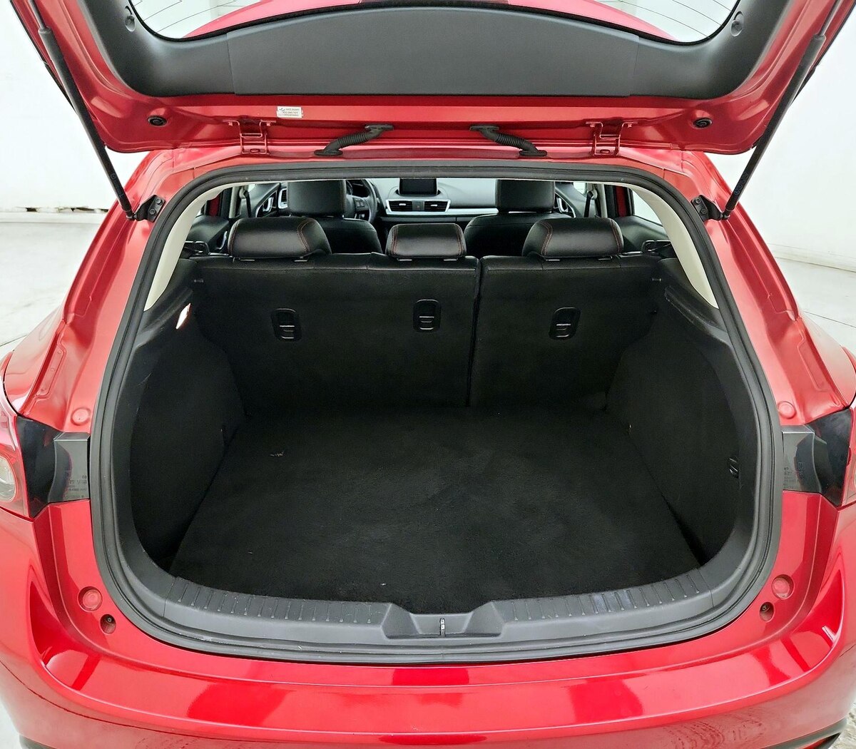 Trunk/Cargo (Seats Up)