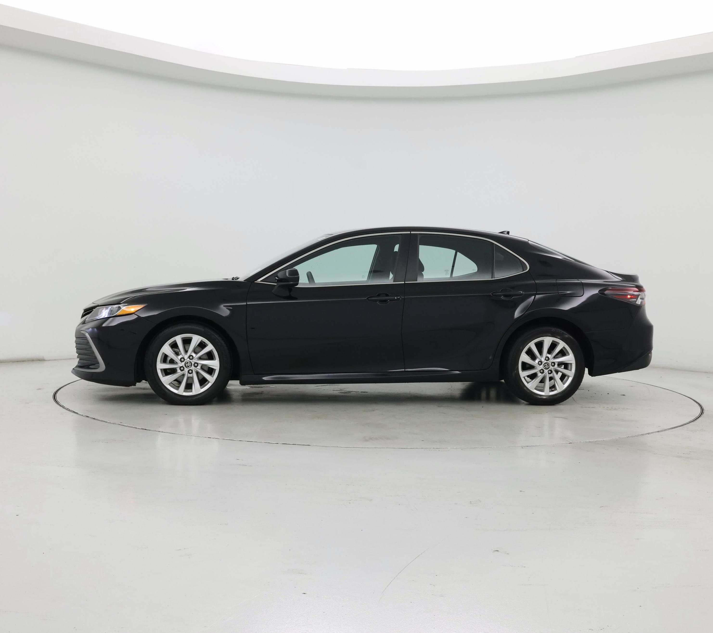 Thumbnail: 2022 Toyota Camry - 3