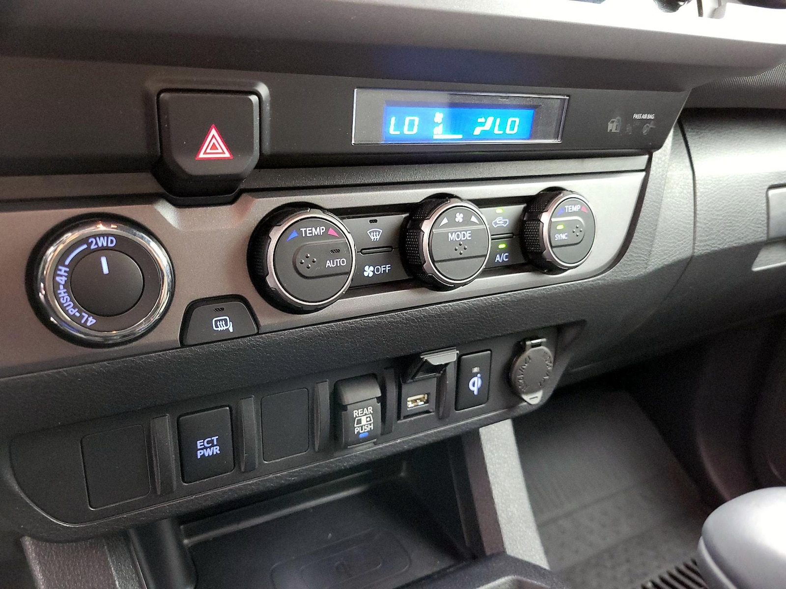 2022 Toyota Tacoma TRD Off Road - Photo 17