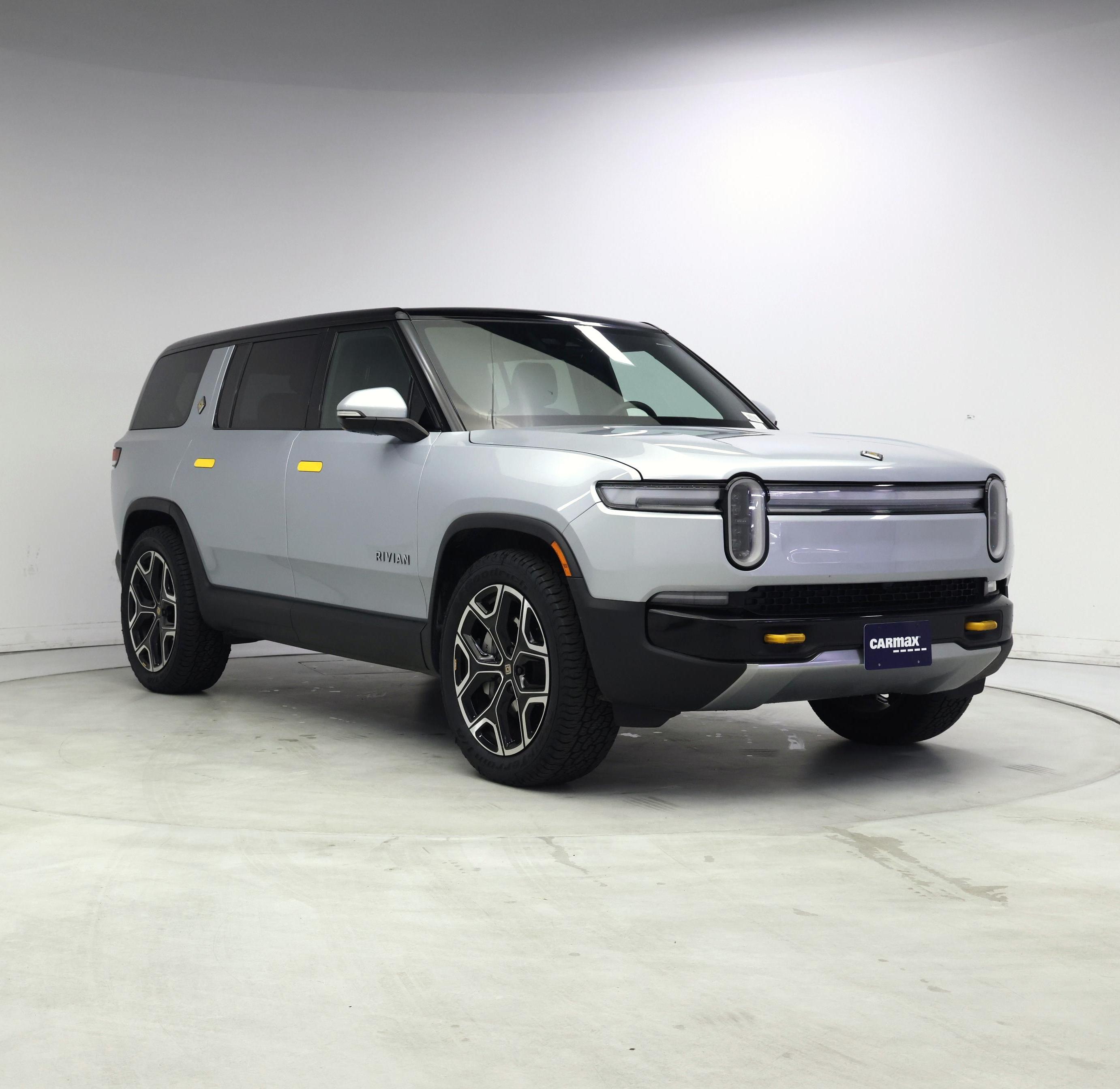 Silver 2025 Rivian R1S SUV / Crossover All-Wheel Drive Automatic