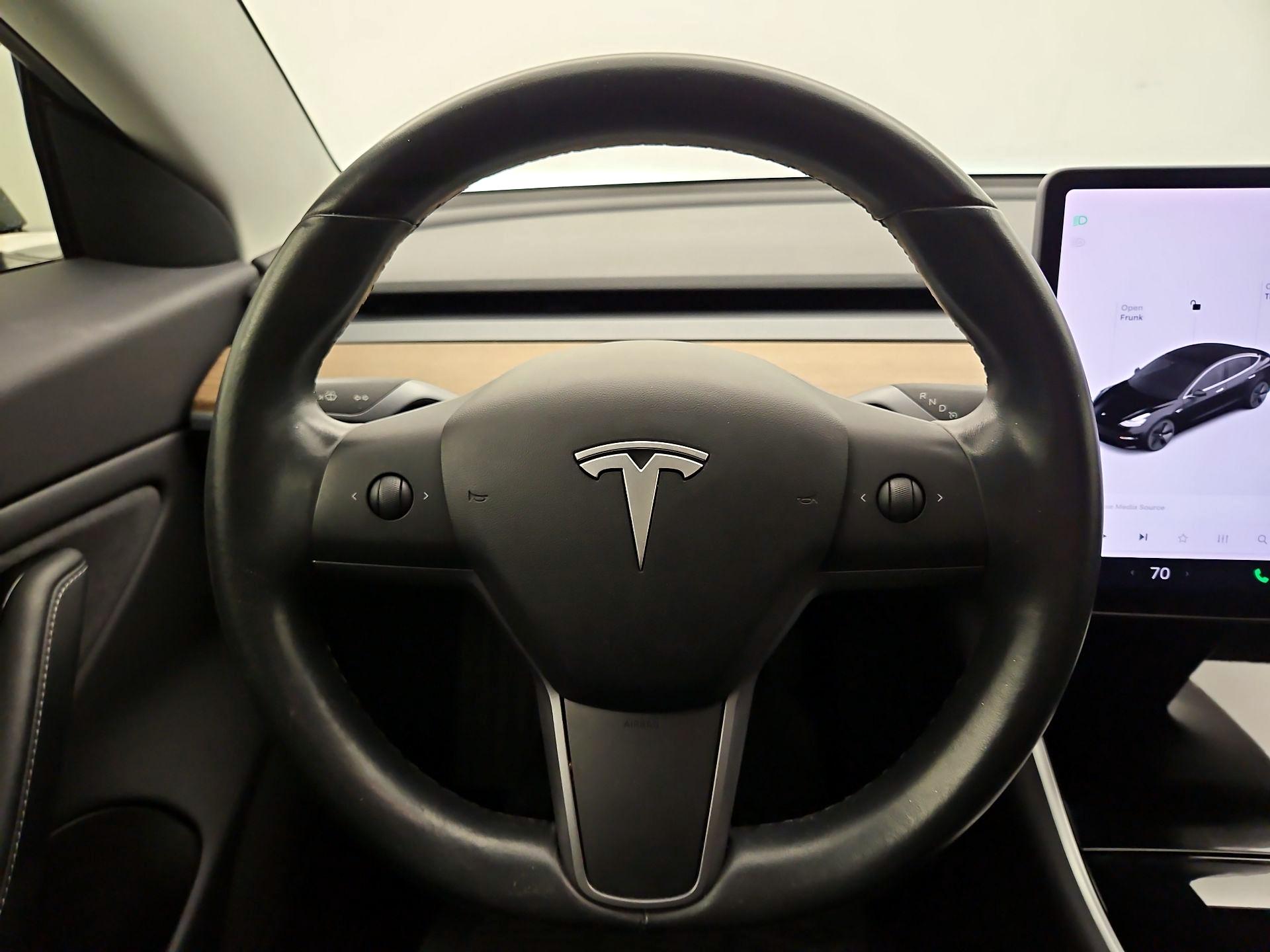 Thumbnail: 2019 Tesla Model 3 - 10