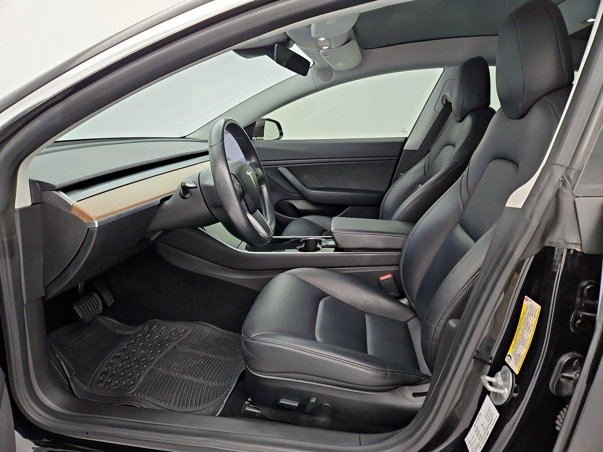 Thumbnail: 2019 Tesla Model 3 - 11