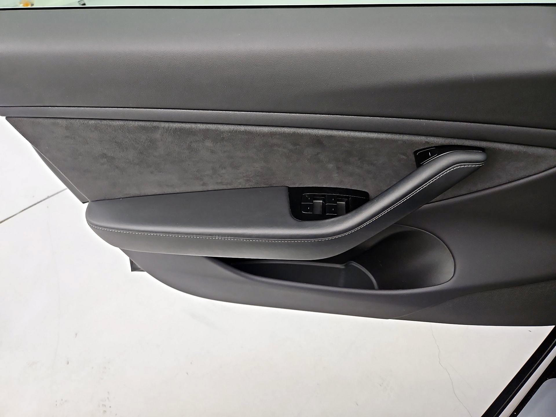 Thumbnail: 2019 Tesla Model 3 - 12