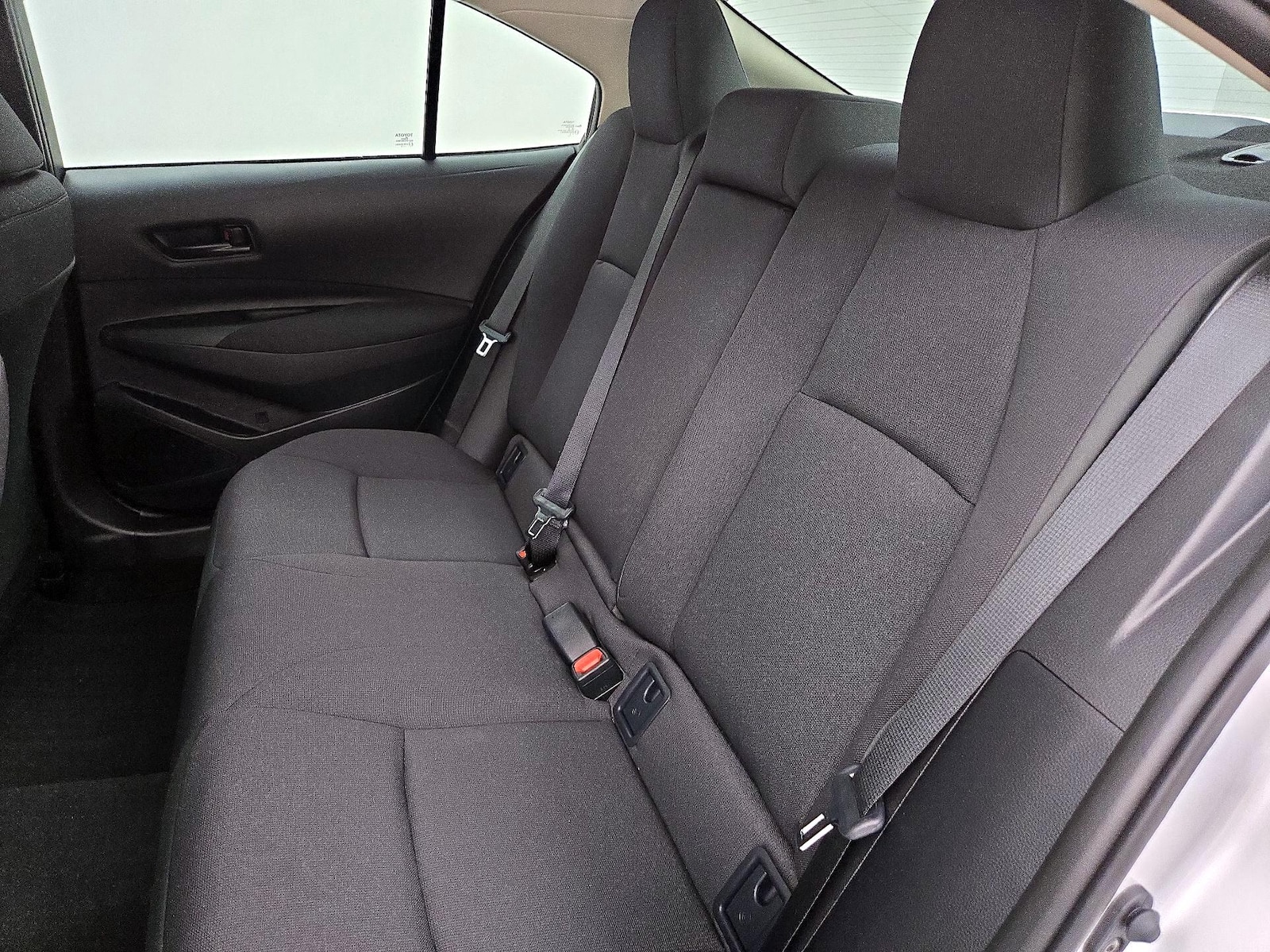 2026 Toyota Corolla LE - Photo 18