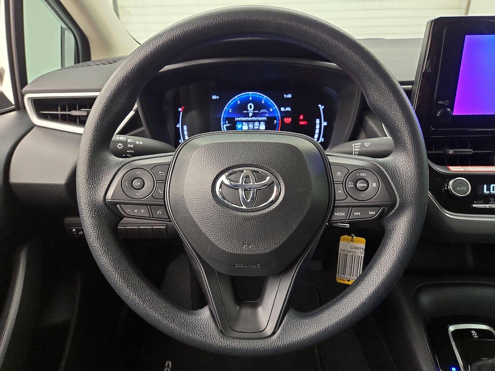 2026 Toyota Corolla LE - Photo 9