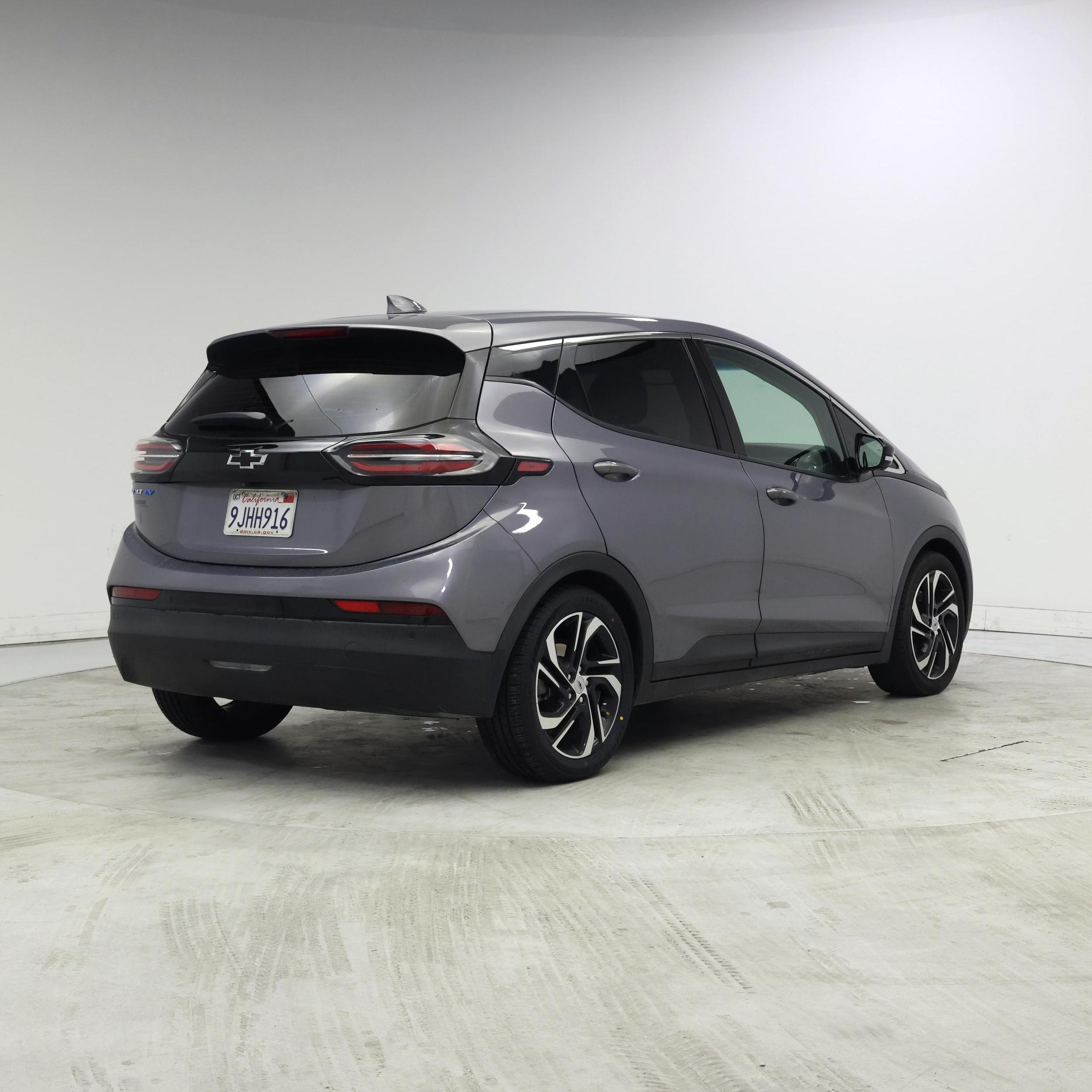 Thumbnail: 2023 Chevrolet Bolt EV - 8