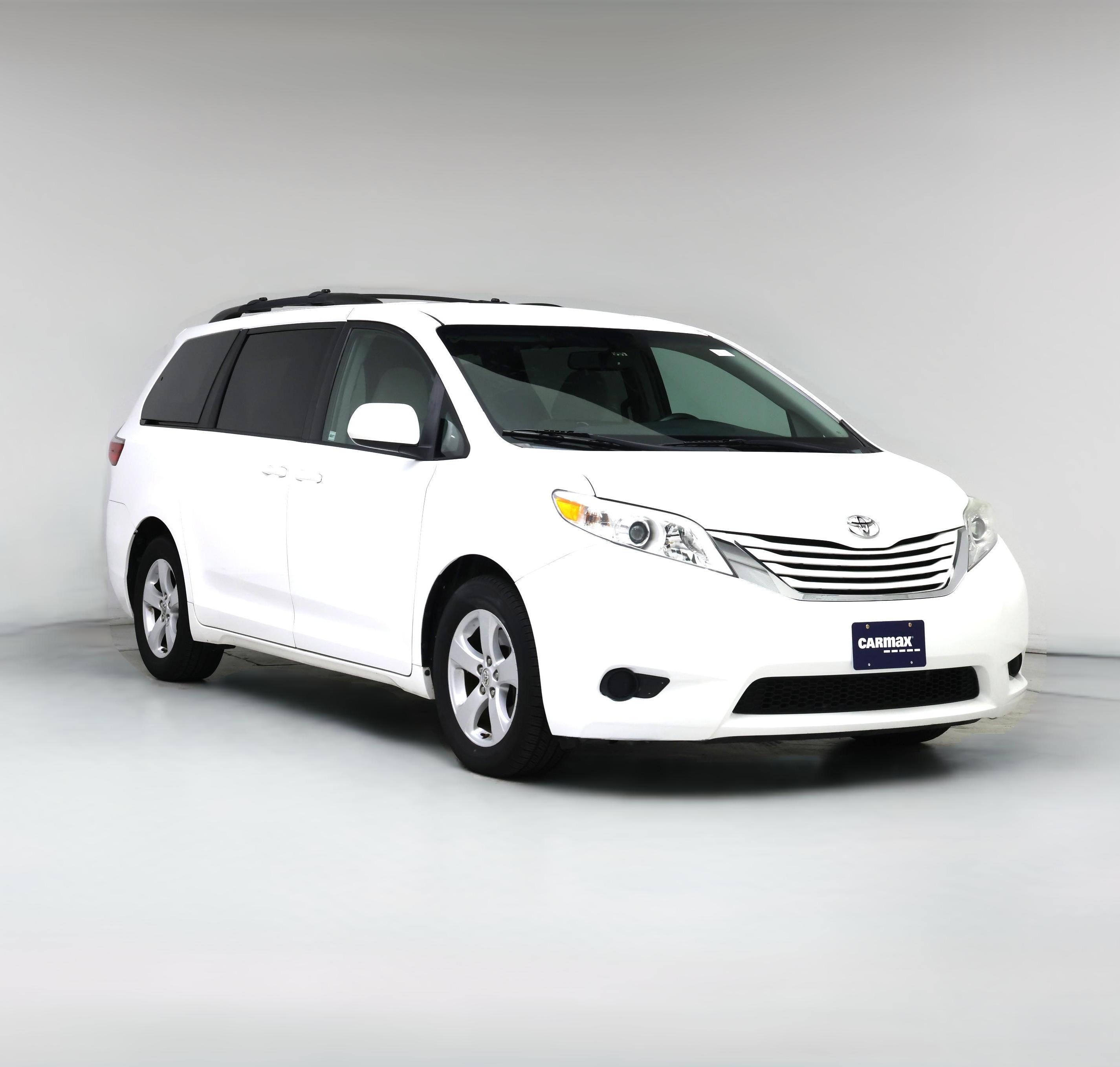 Thumbnail: 2015 Toyota Sienna - 1