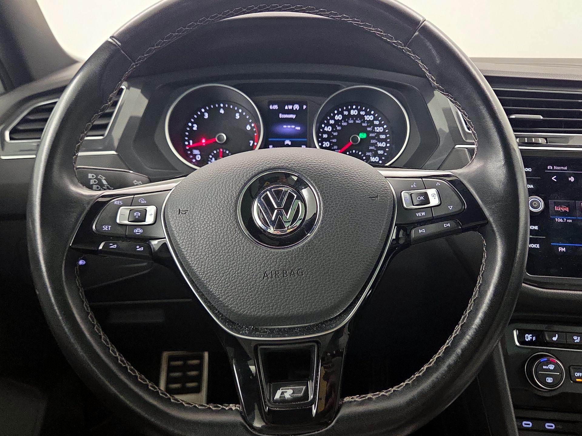 Thumbnail: 2021 Volkswagen Tiguan - 10