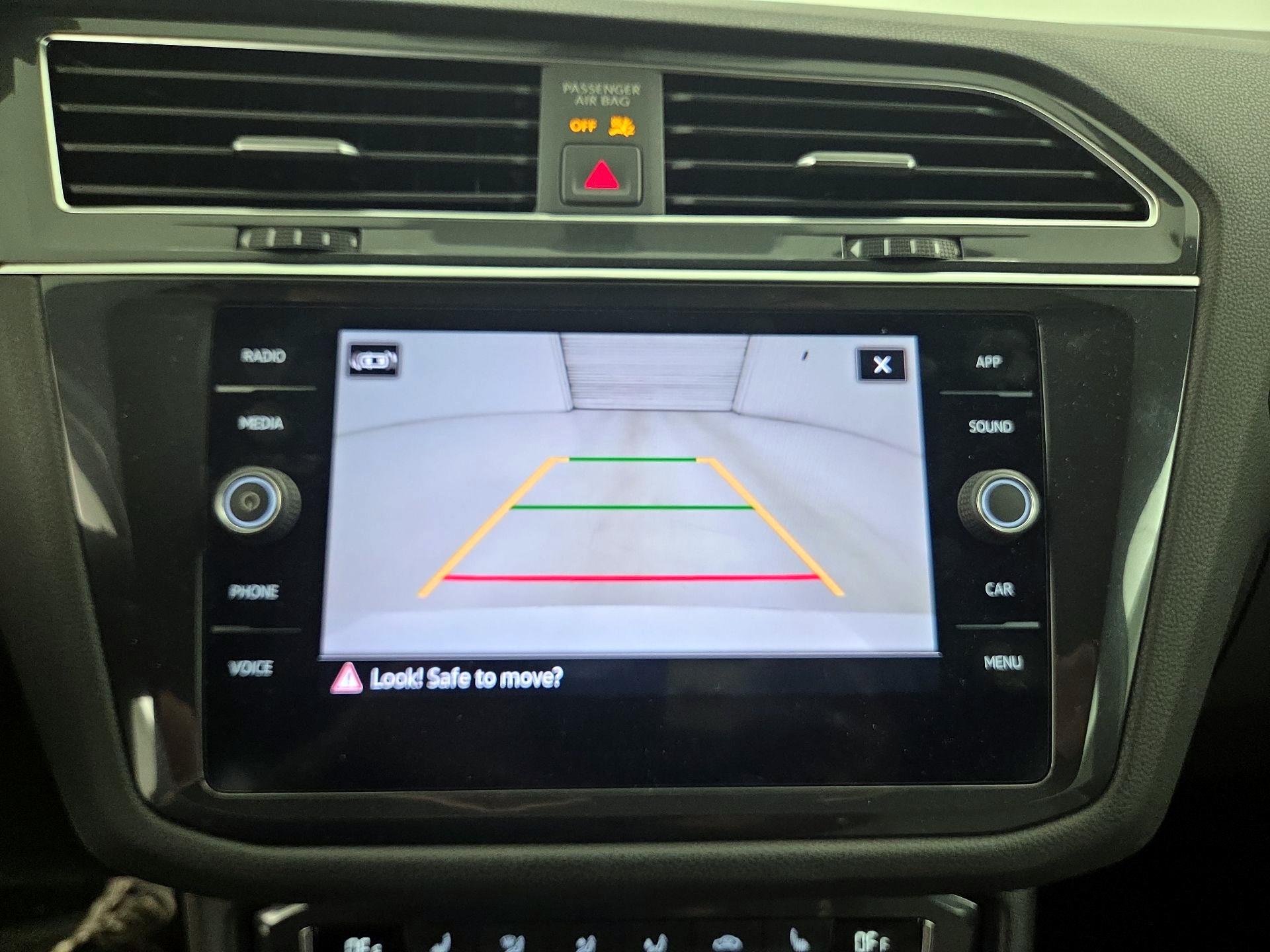 Thumbnail: 2021 Volkswagen Tiguan - 14
