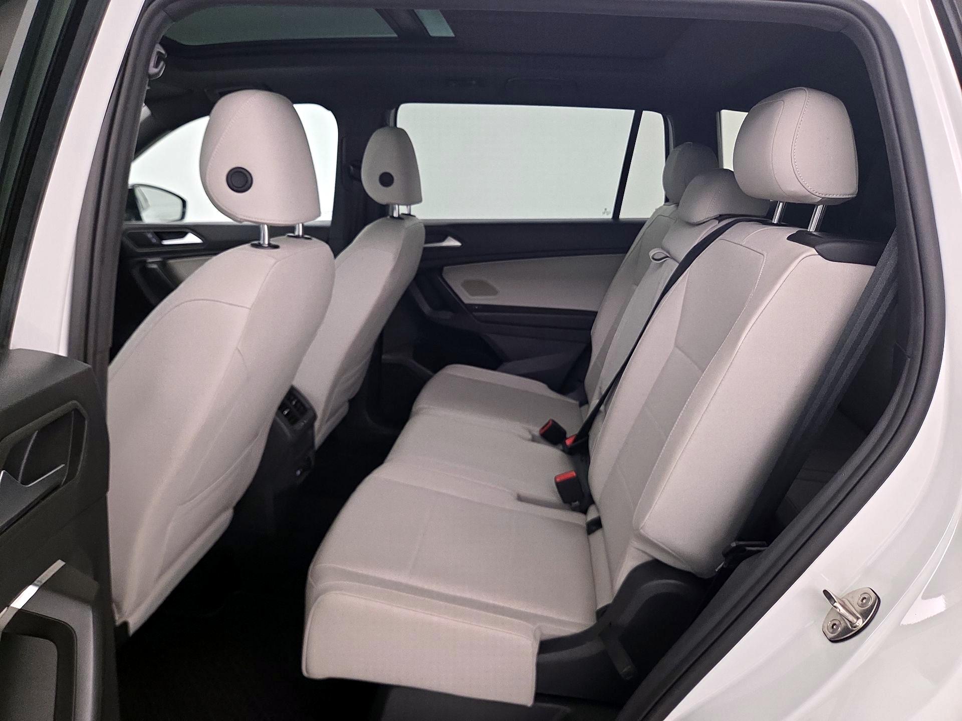 Thumbnail: 2021 Volkswagen Tiguan - 20
