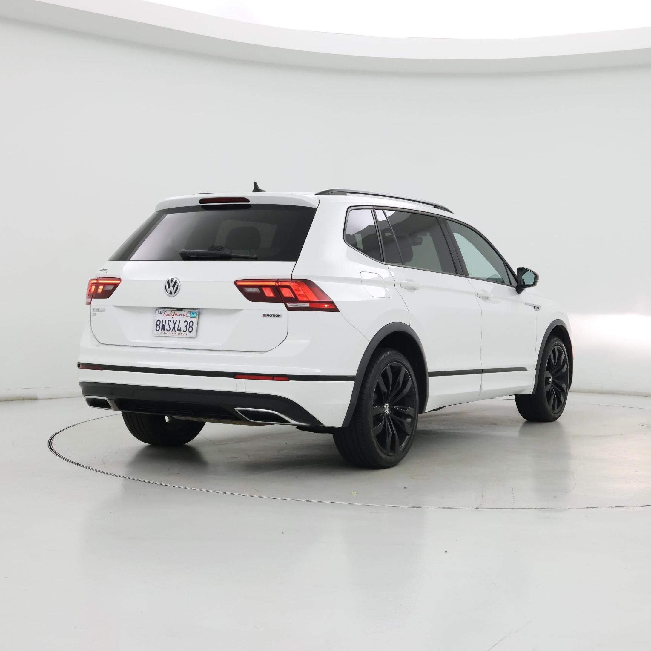 Thumbnail: 2021 Volkswagen Tiguan - 8