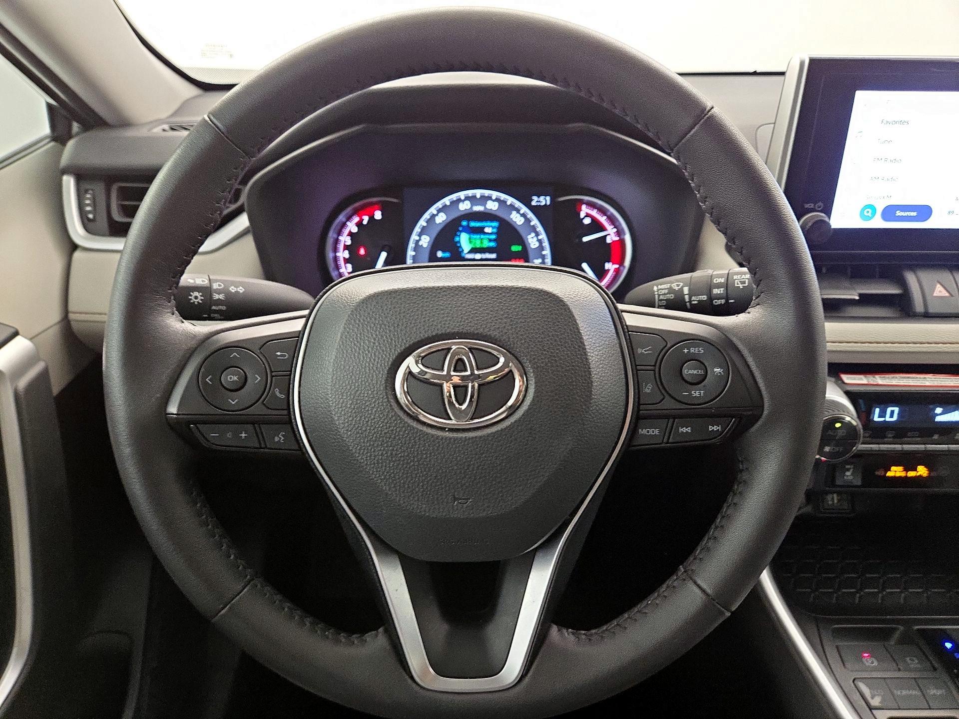 Thumbnail: 2025 Toyota RAV4 - 10