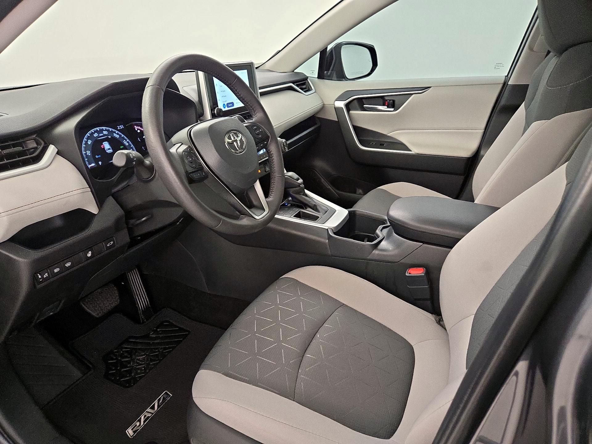 Thumbnail: 2025 Toyota RAV4 - 11