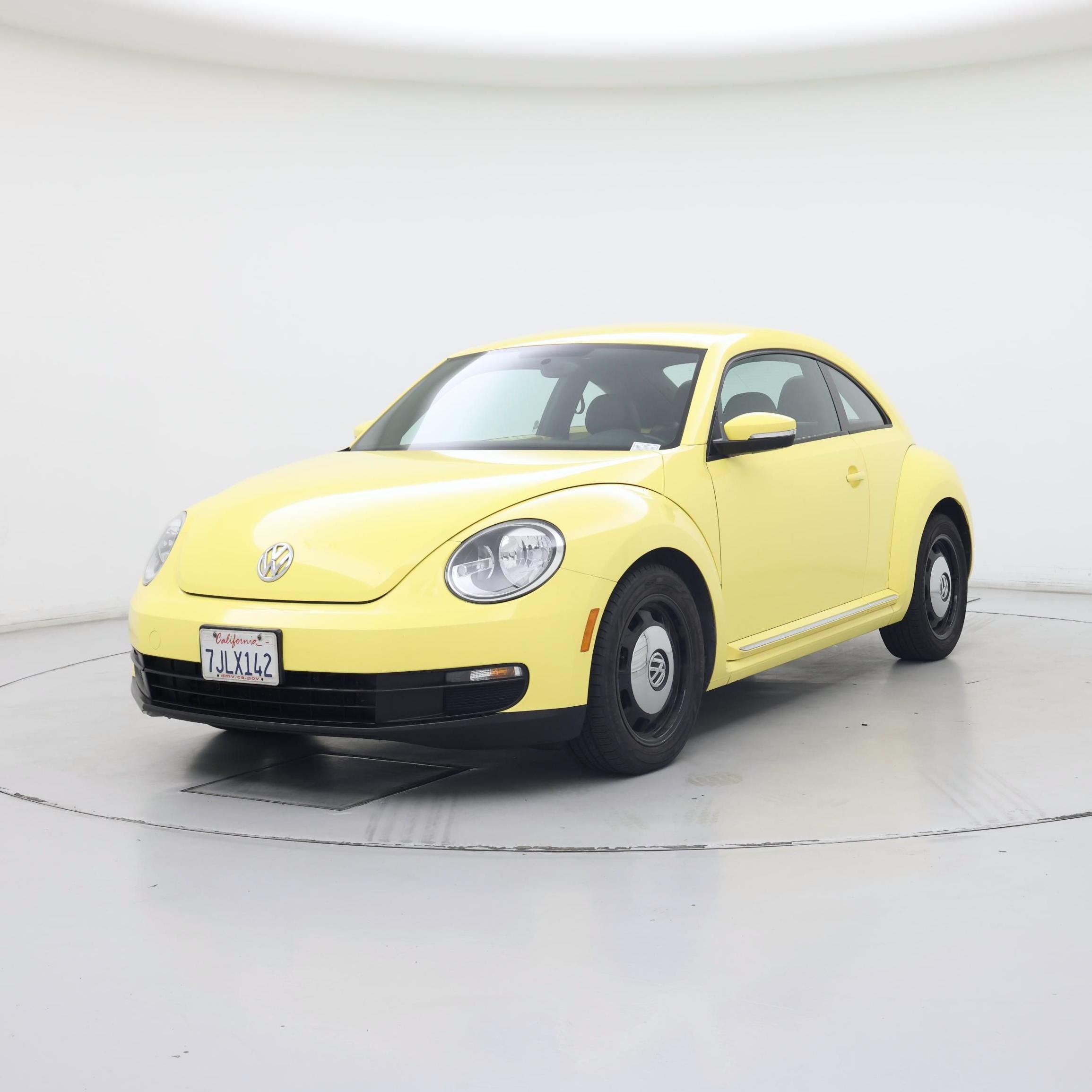 Thumbnail: 2014 Volkswagen Beetle - 4