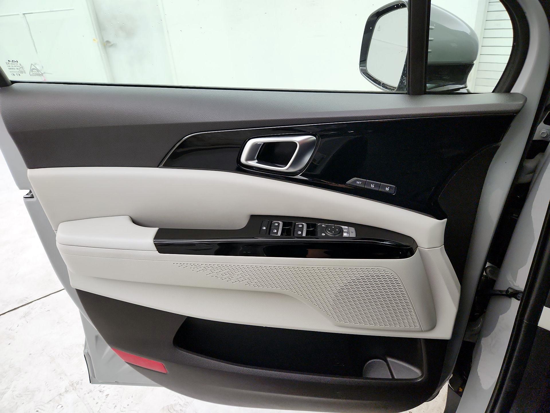 Thumbnail: 2024 Kia Carnival - 12