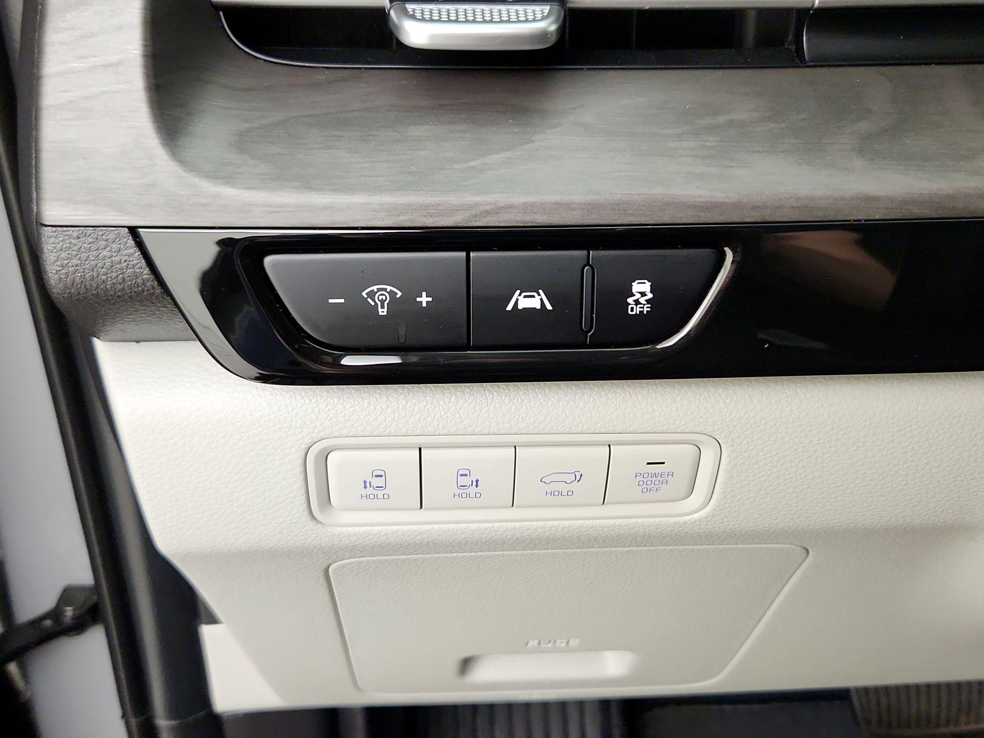 Thumbnail: 2024 Kia Carnival - 13