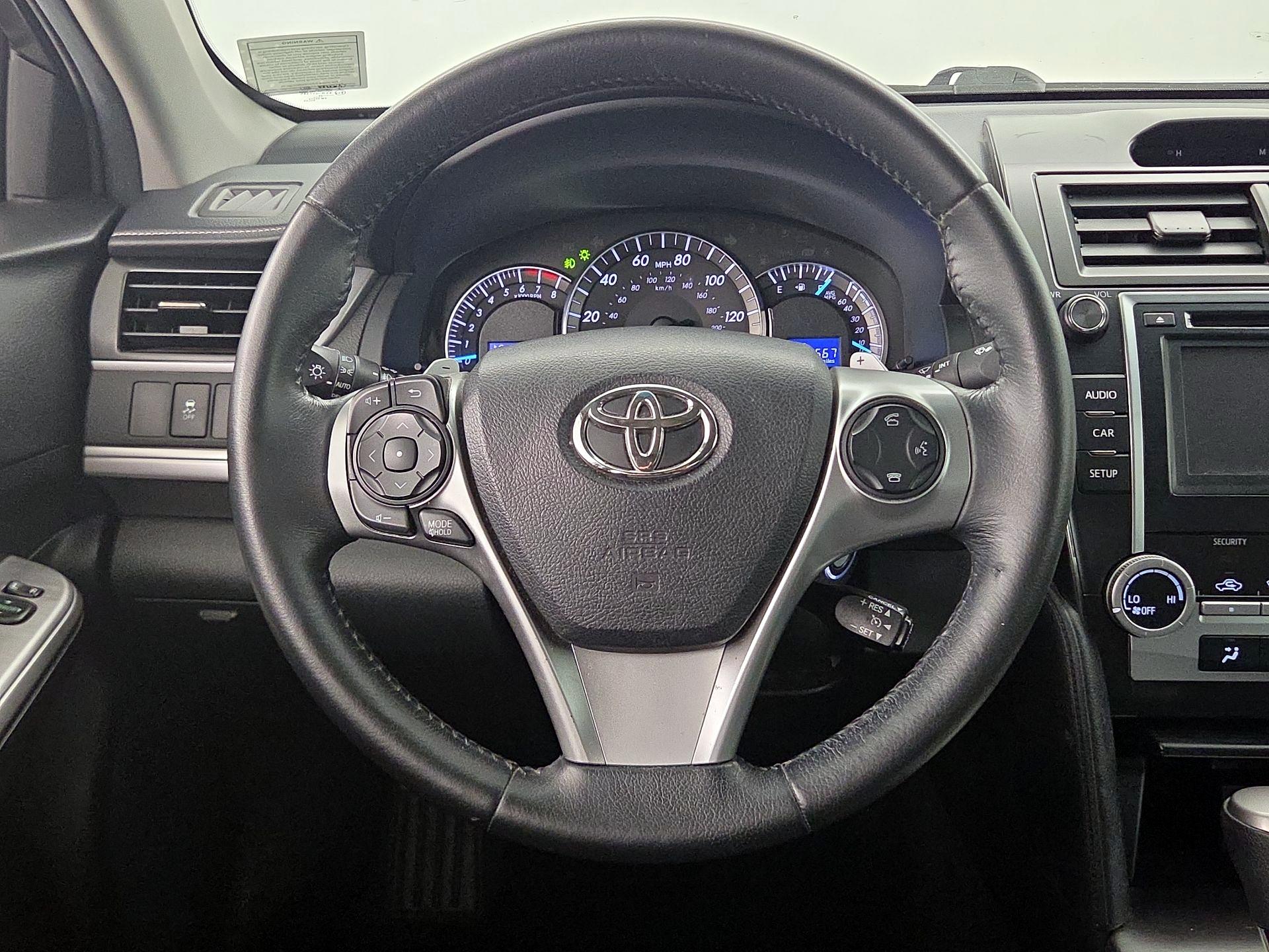 Thumbnail: 2014 Toyota Camry - 10