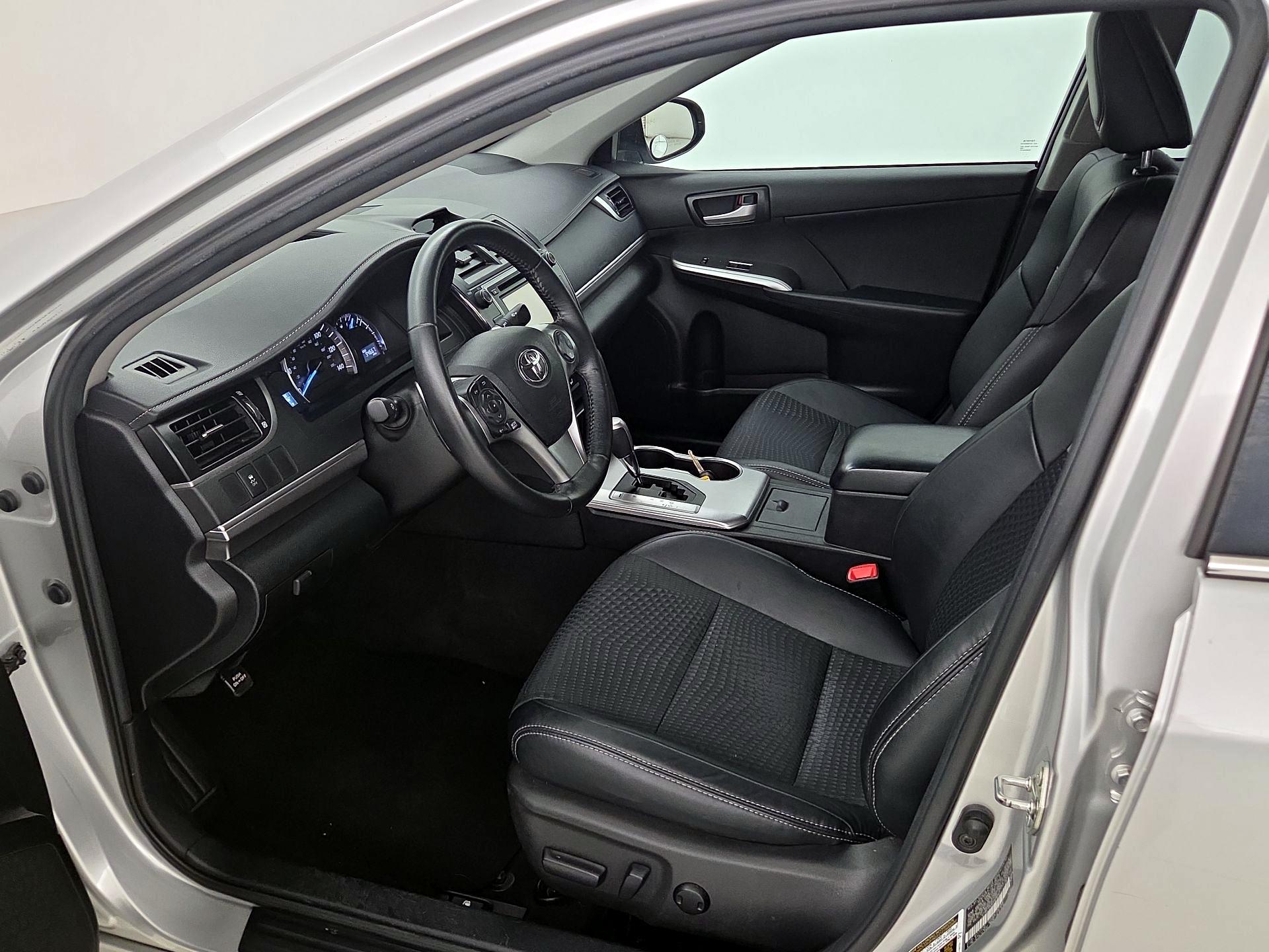 Thumbnail: 2014 Toyota Camry - 11