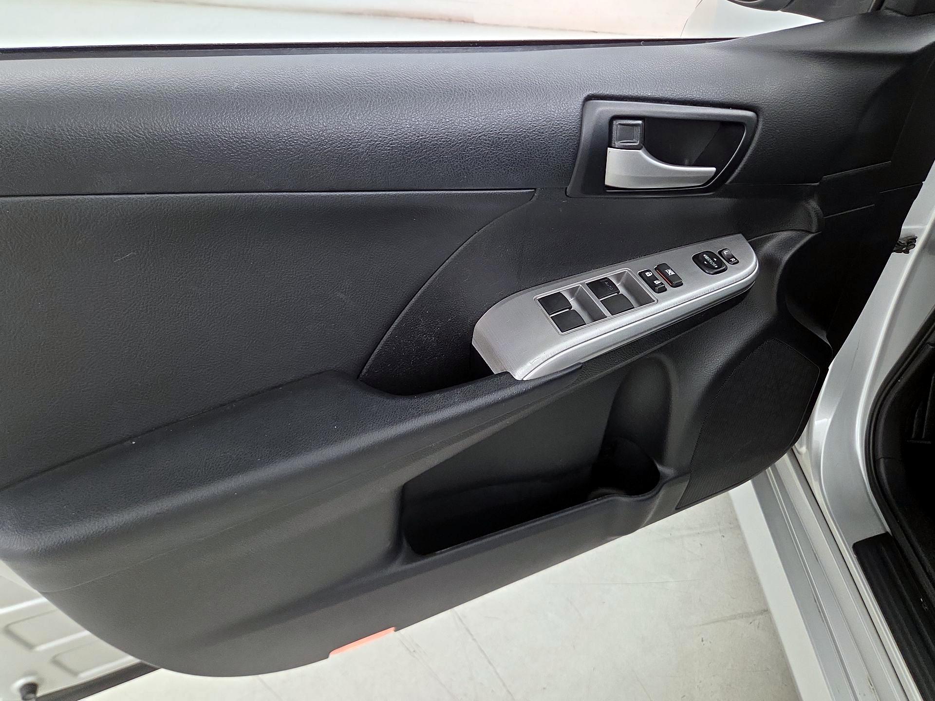 Thumbnail: 2014 Toyota Camry - 12